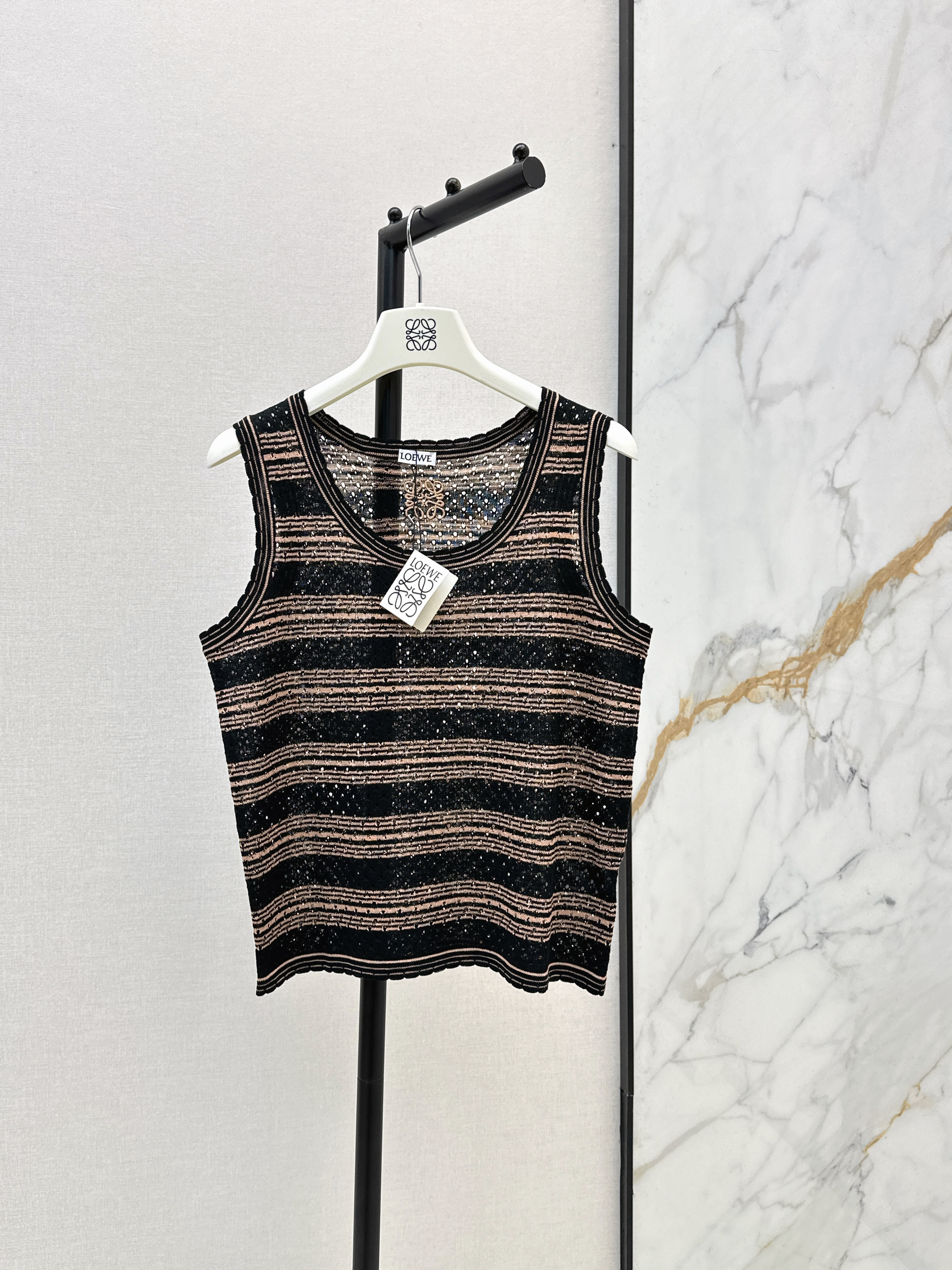 Loe New Striped knitted vest