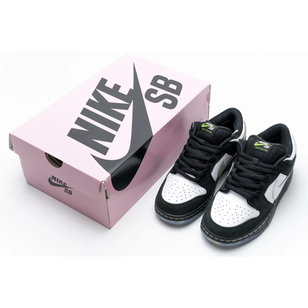 Staple x Nike SB Dunk Low “Panda Pigeon” BV1310-013