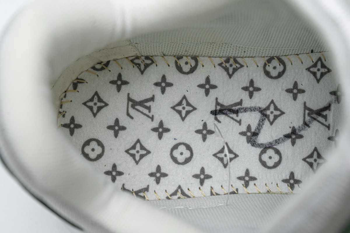 Pkkicks God Batch LOUIS VUITTON 20ss Trainer Green