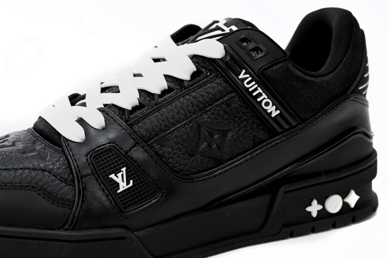 Pkkicks God Batch LOUIS VUITTON Trainer All Black Embossing 1AARER