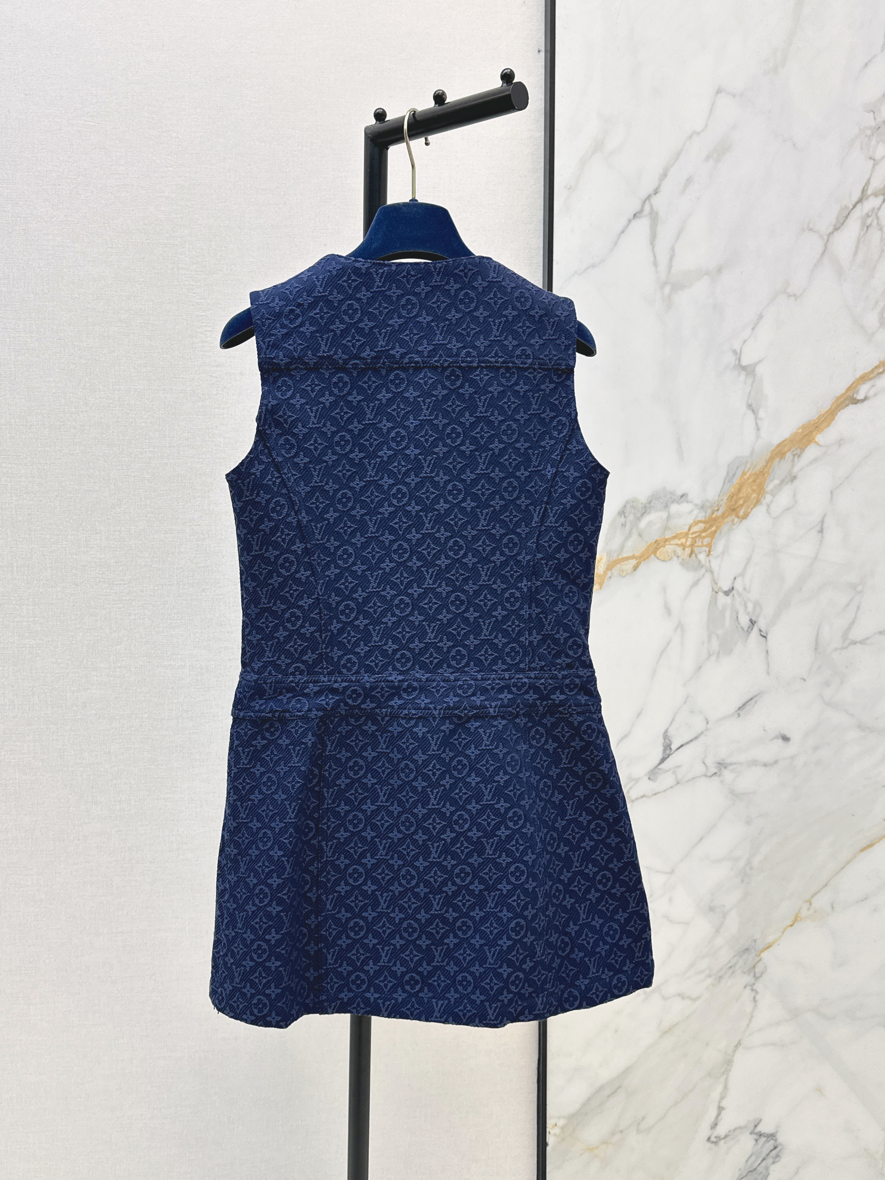 Louis New jacquard sleeveless dress