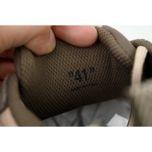 OFF-WHITE Out Of Coffee Brown OWIA28F 25LEA001 0062