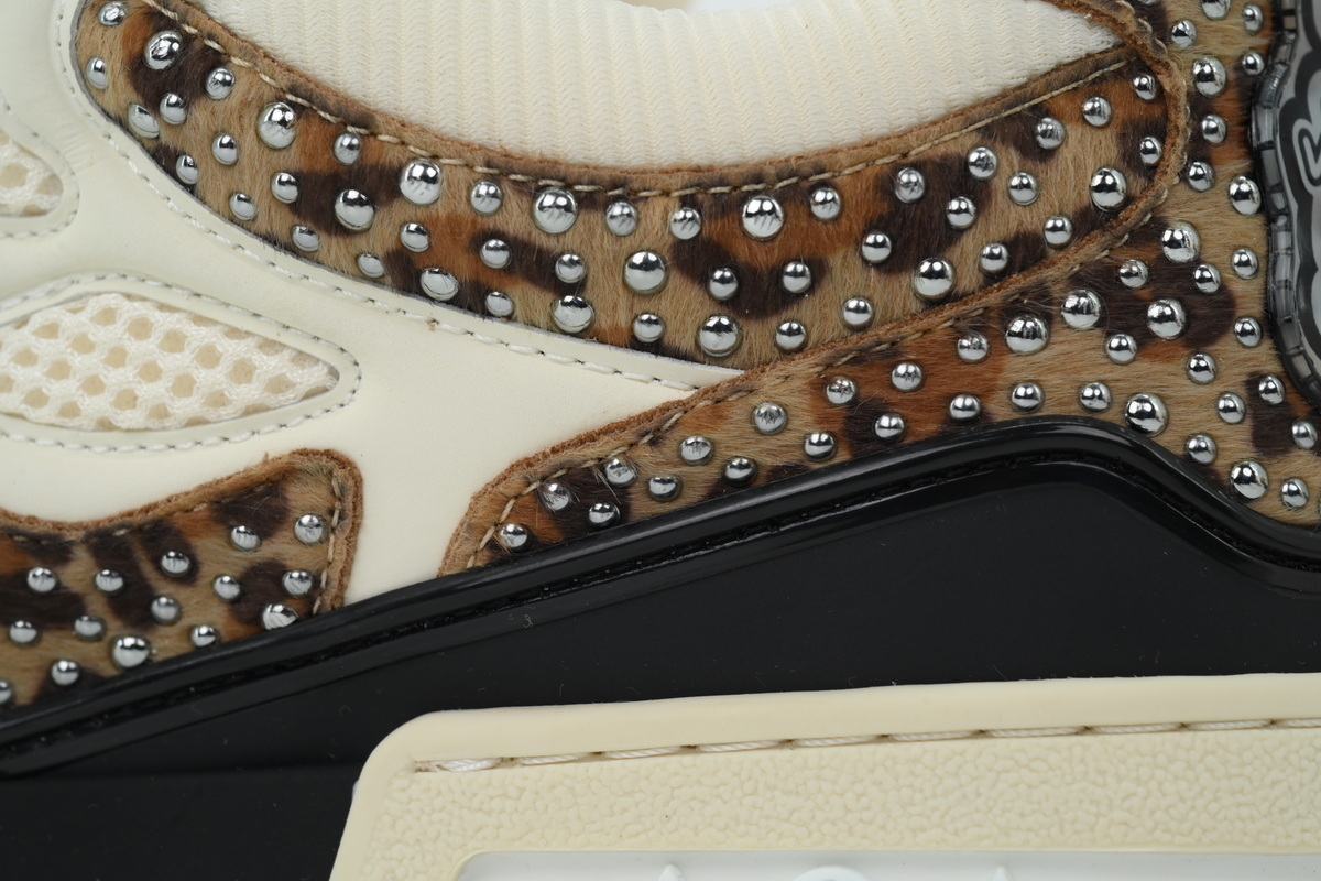 Pkkicks God Batch LOUIS VUITTON White Coffee Diamond