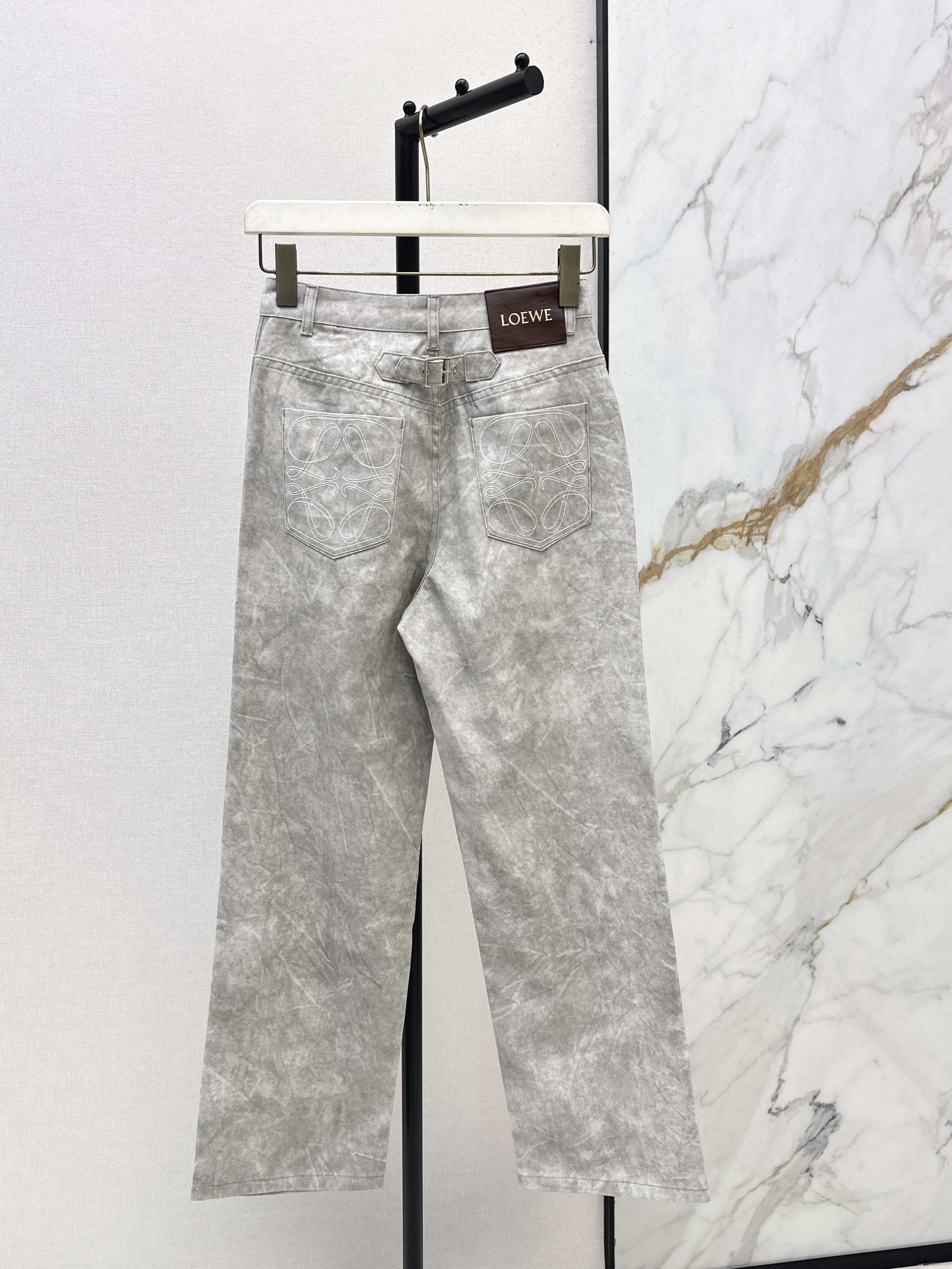 Loe New straight jeans