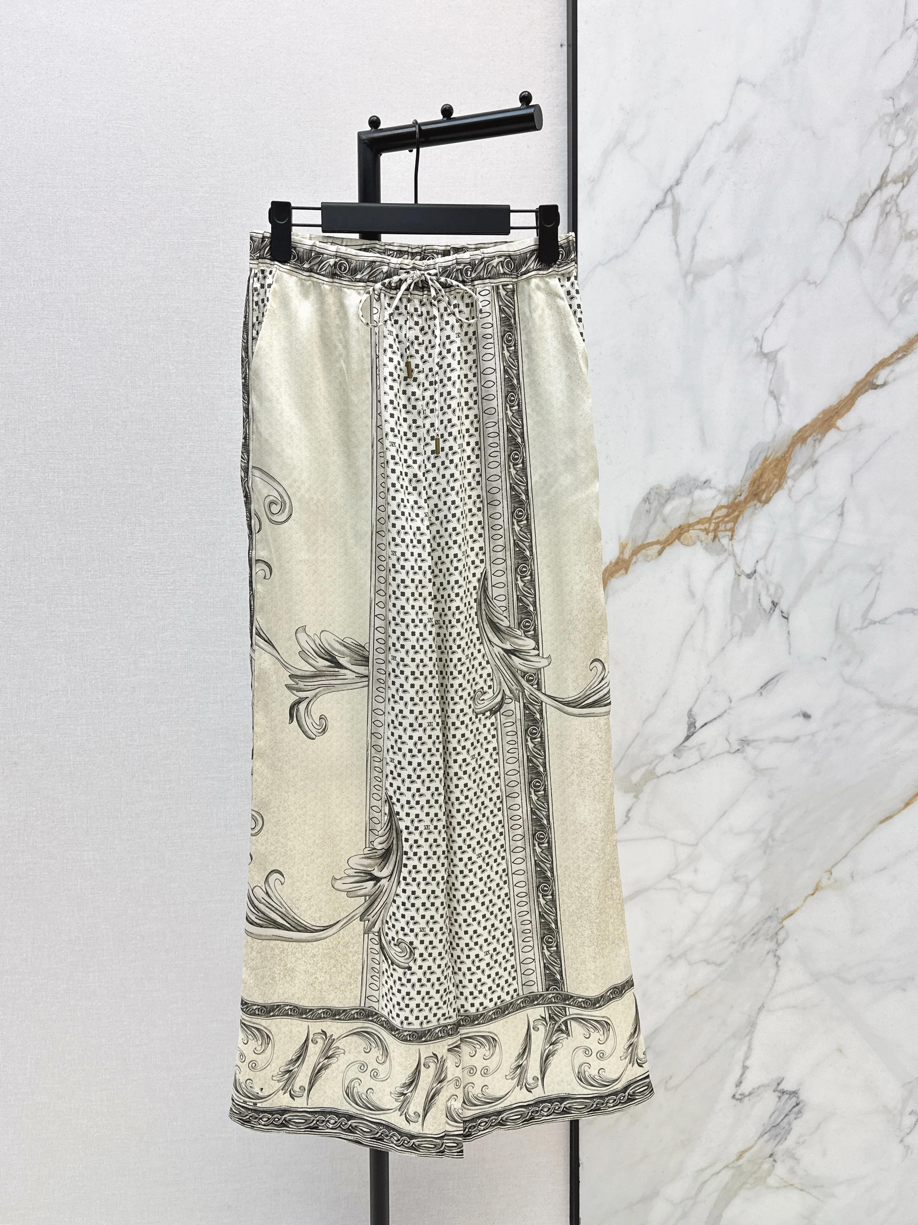 Max NEW print silk pants
