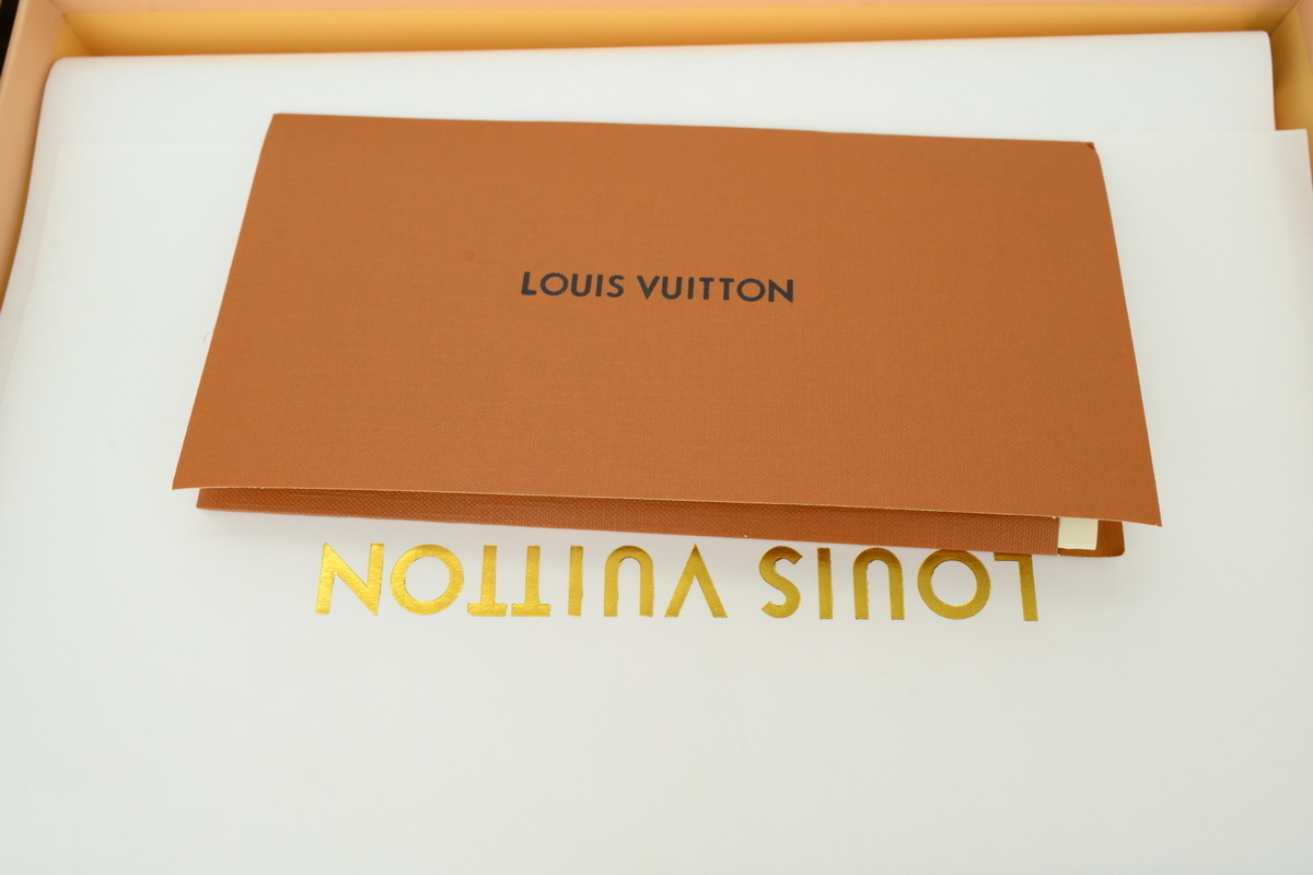 Pkkicks God Batch LOUIS VUITTON Purple And White