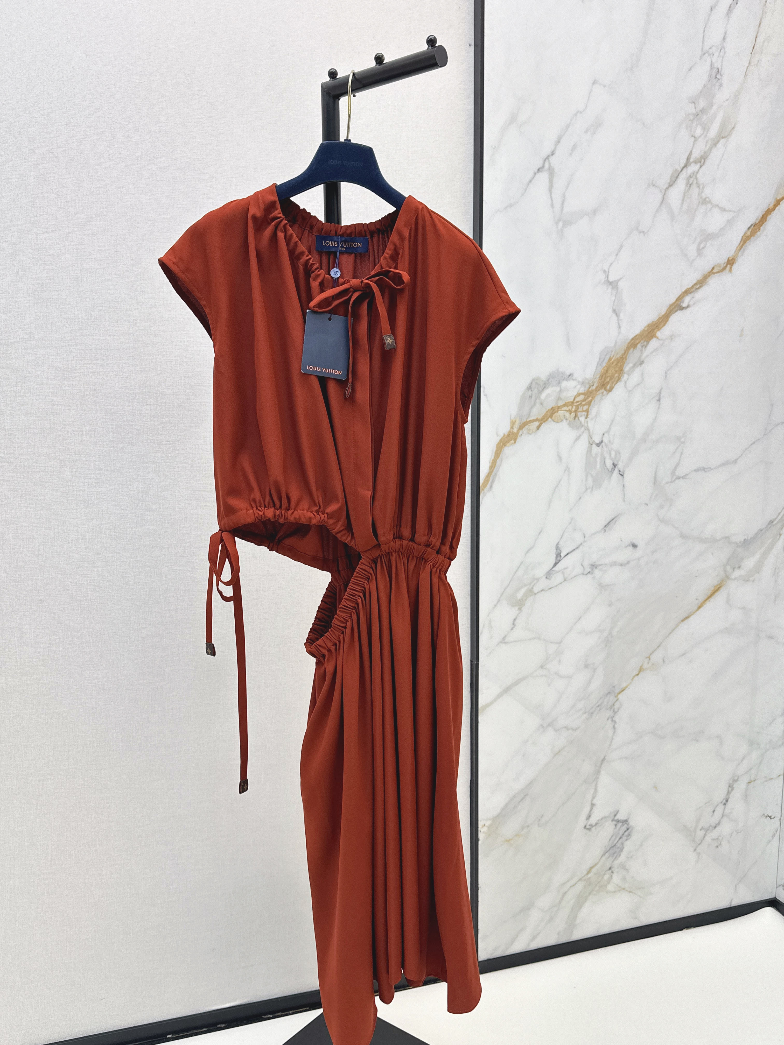 Louis New Backless design dress