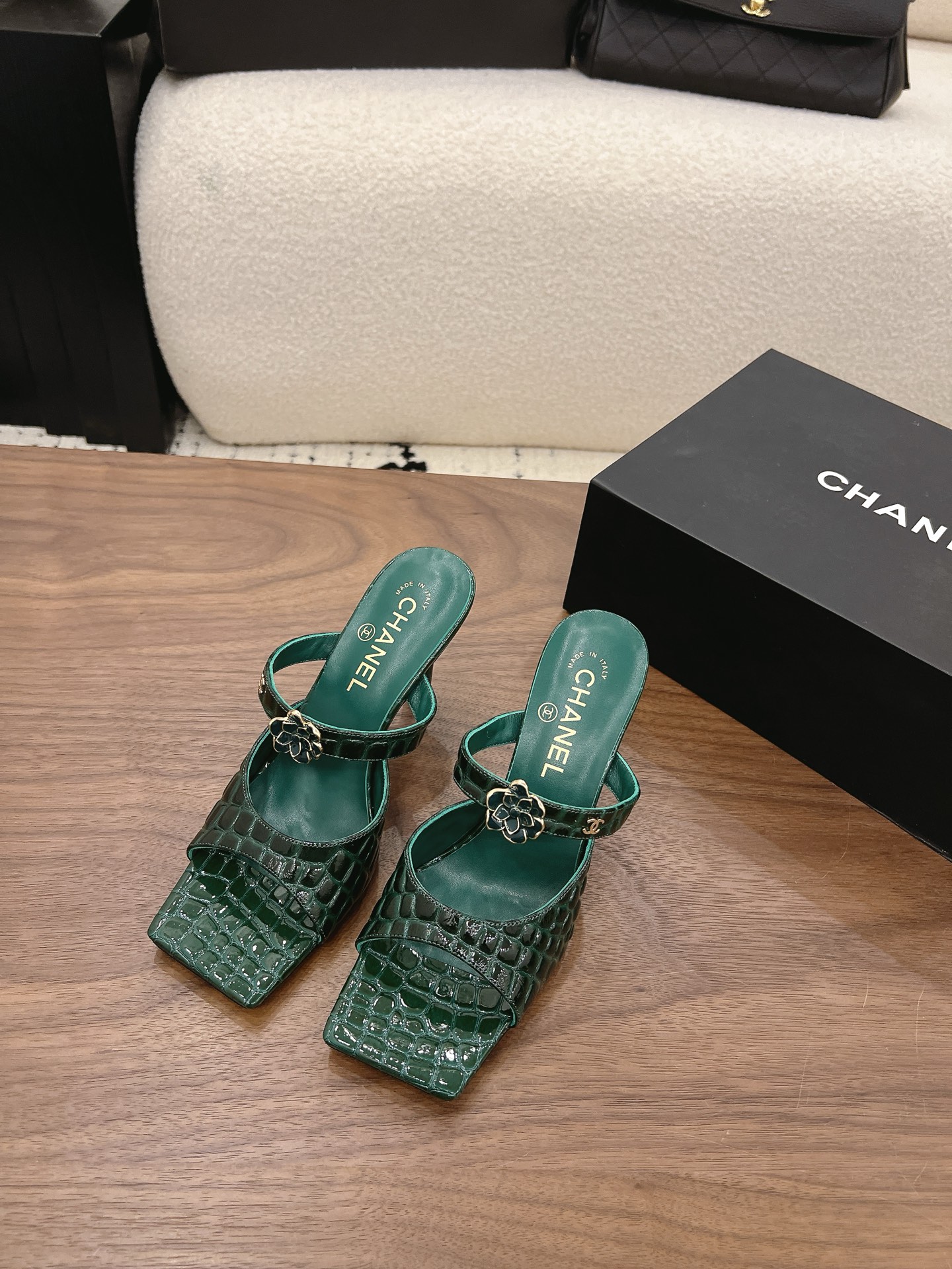 Chan New Square-toe thin-heel high heels