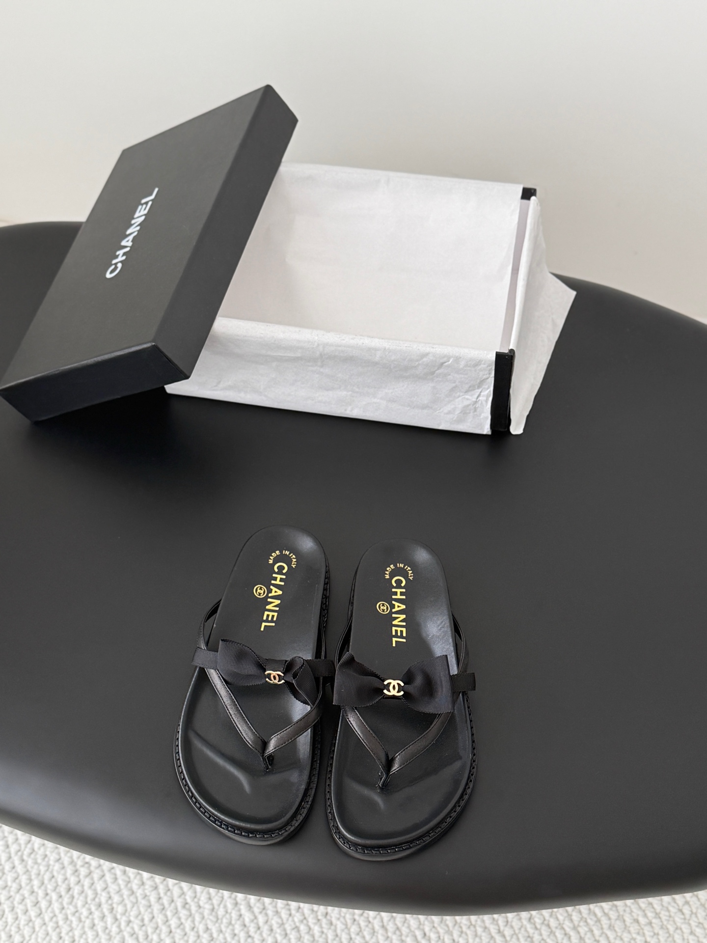 Chan New slippers