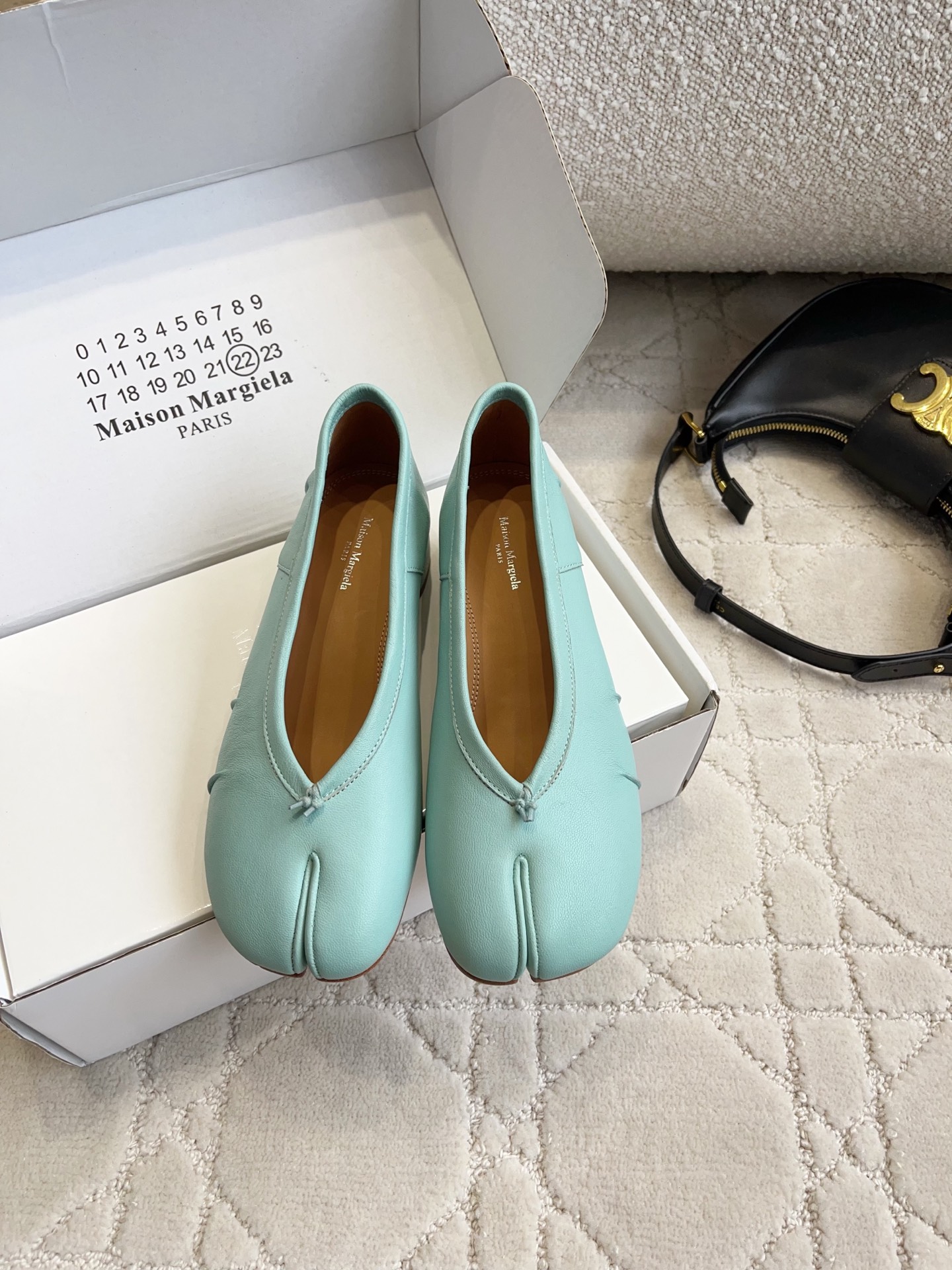 Maison New Toe-separating ballet flats