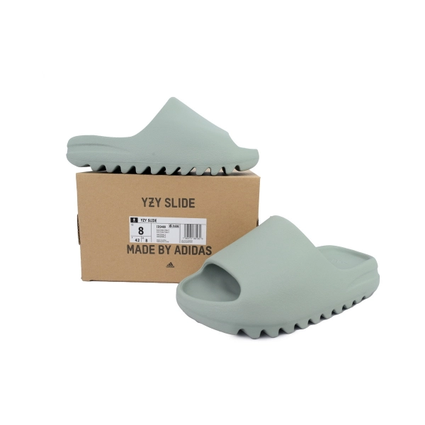 Dope sneakers Adidas Yeezy Iight Grayish Green ID5480