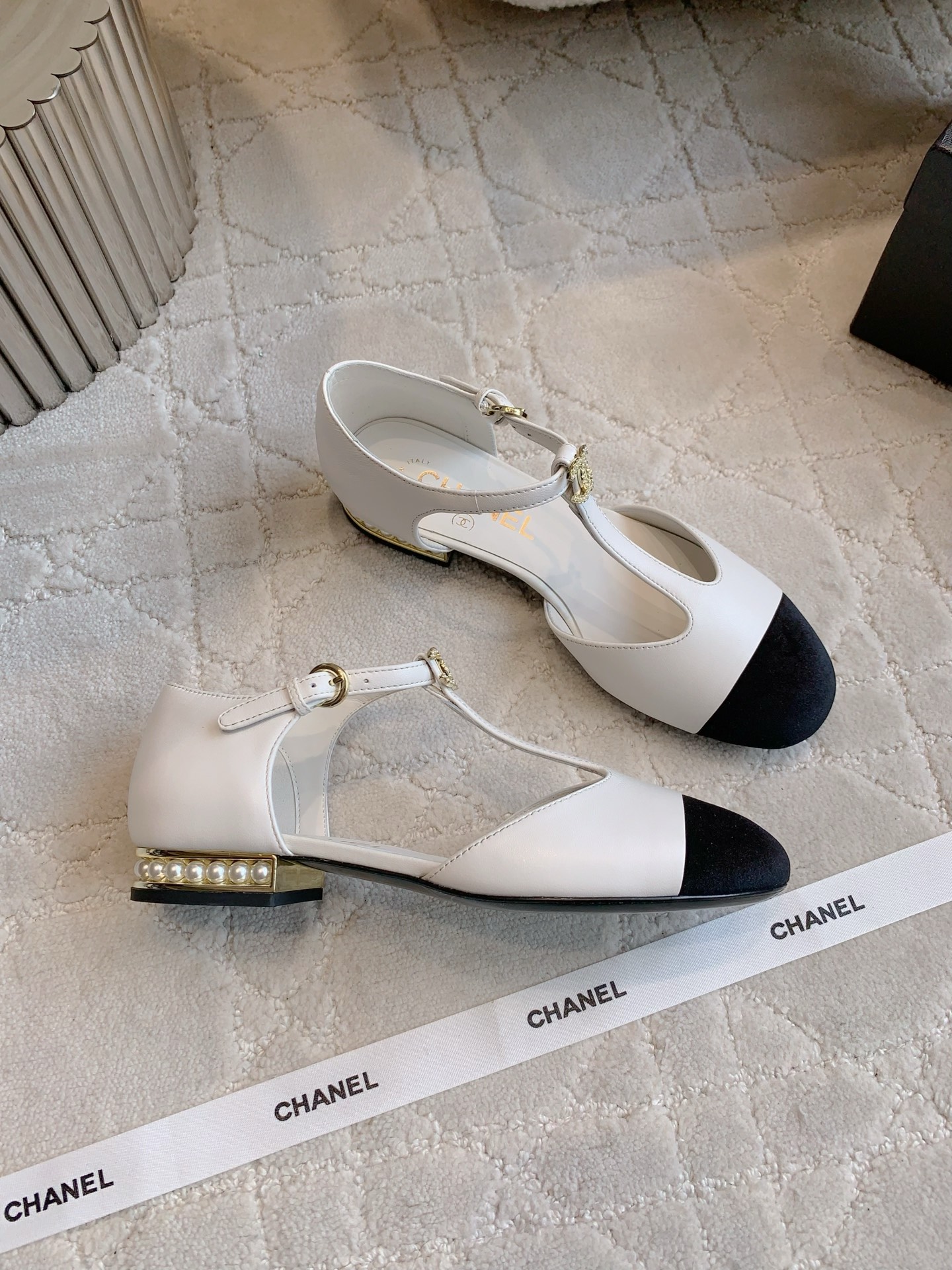 Chan  New Pearls and Mary Jane shoes
