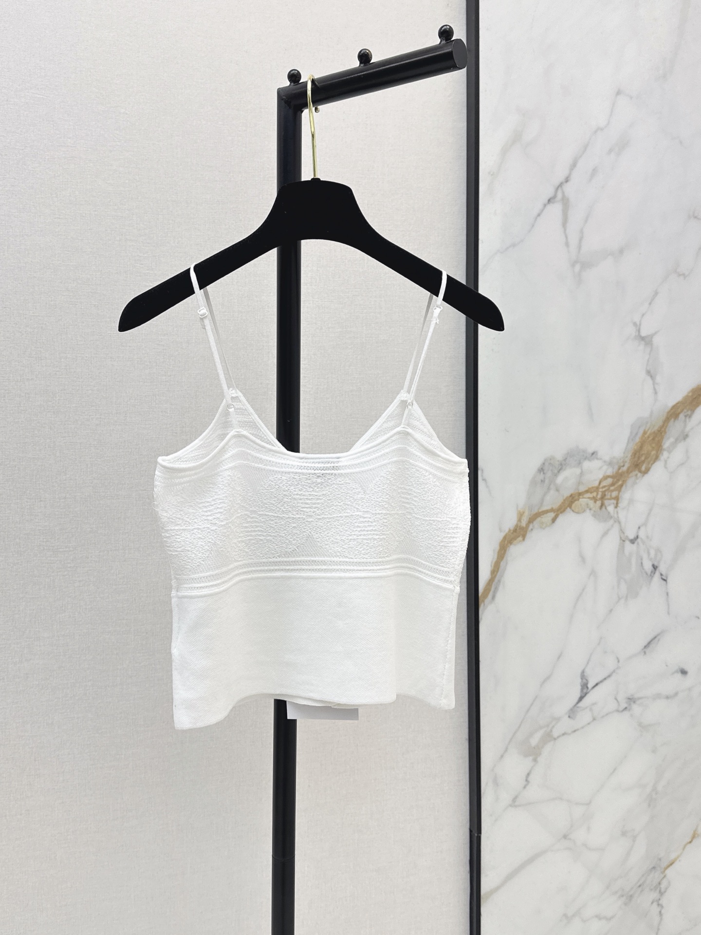 Chan New V-neck knitted camisole