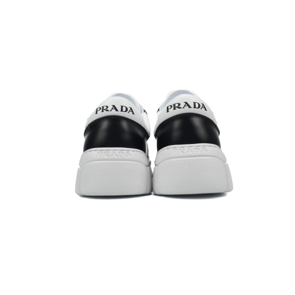Prada Low-Top Sneakers Serrated Black And  White
