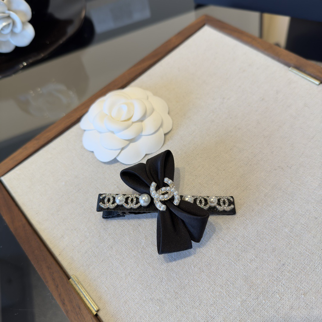 Chan New  Hair Clip