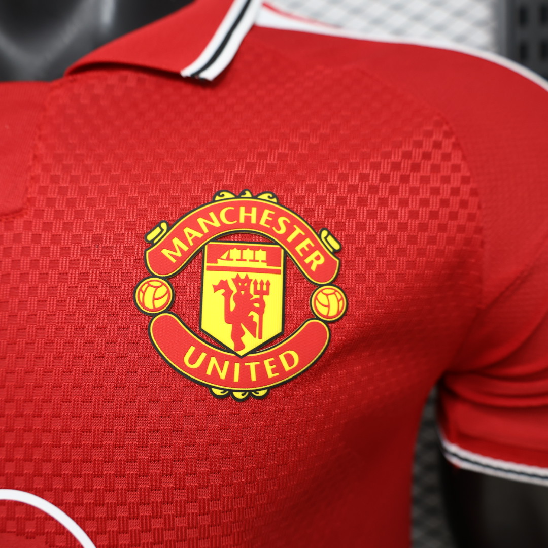 Manchester United home jersey player version 26/27
