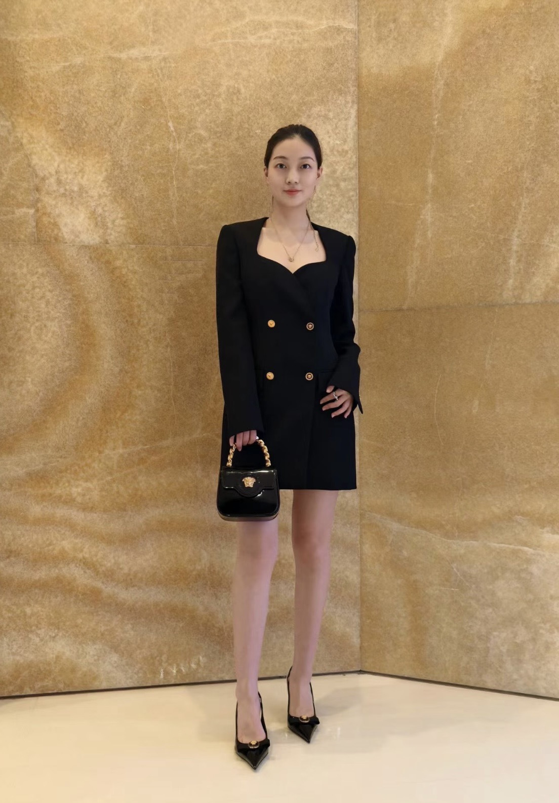 Ver New button dress