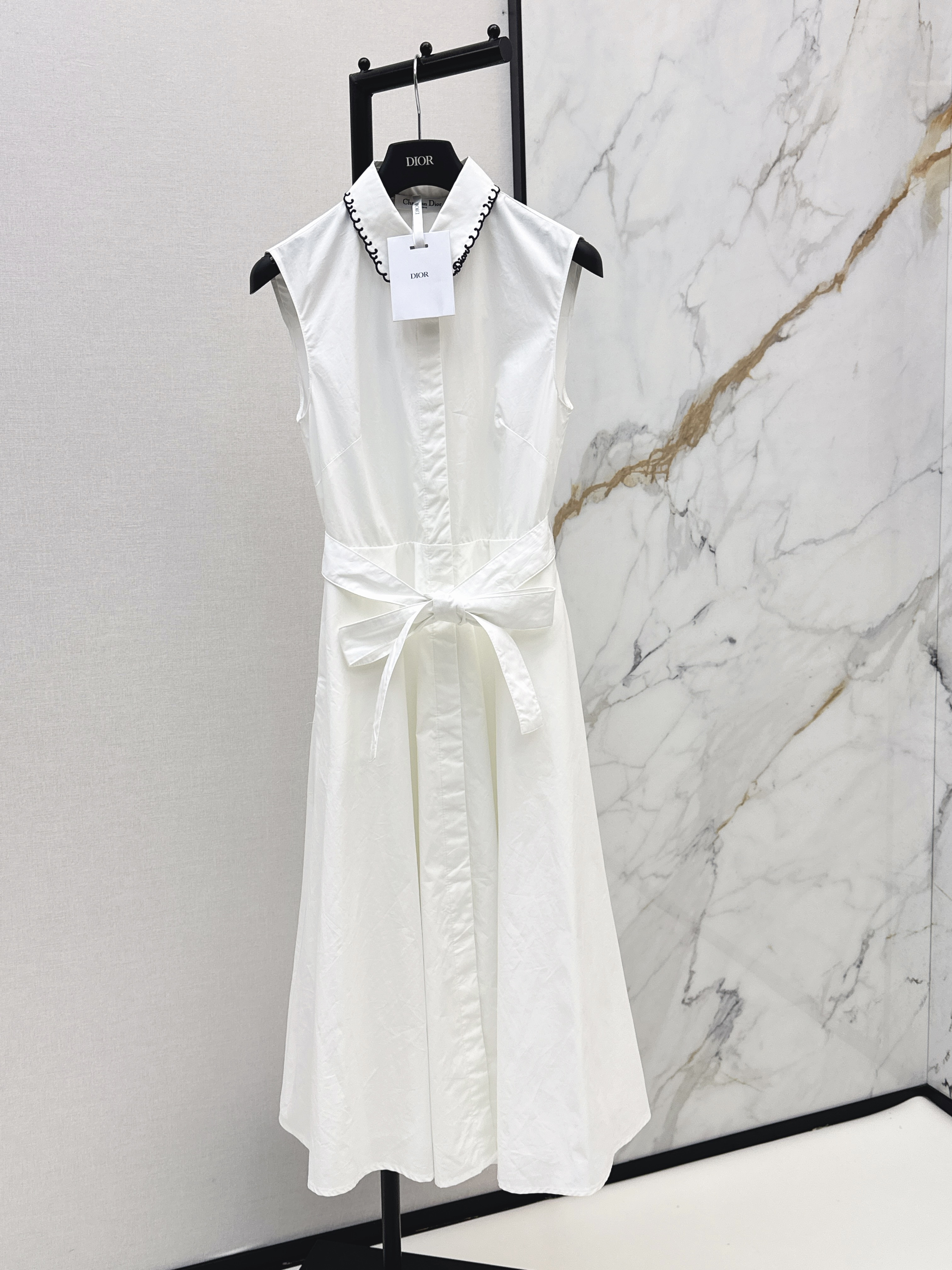 CD New embroidered dress