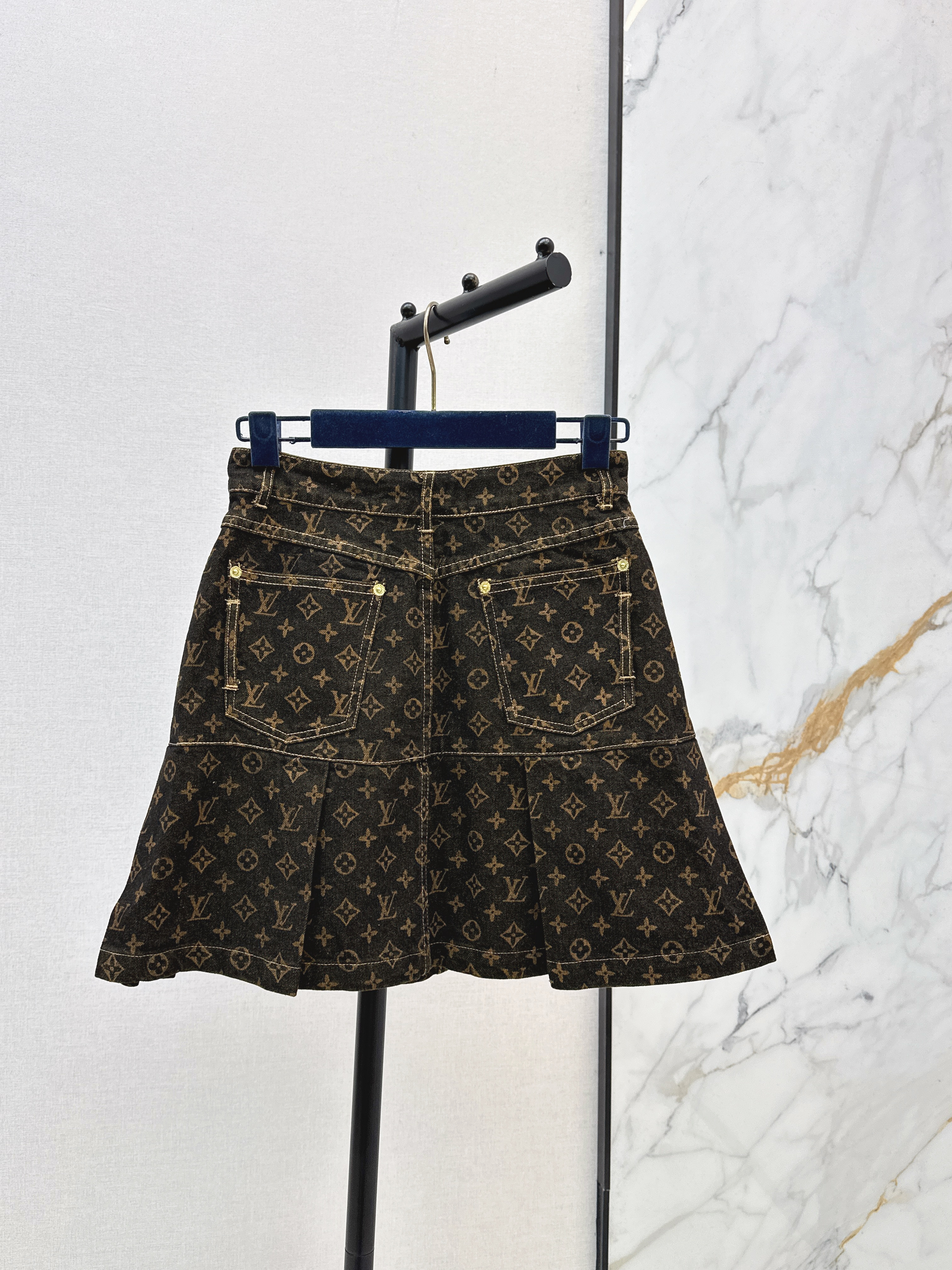 Louis New denim skirt