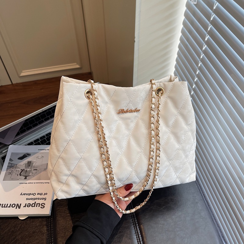 Quilted Chain Bag