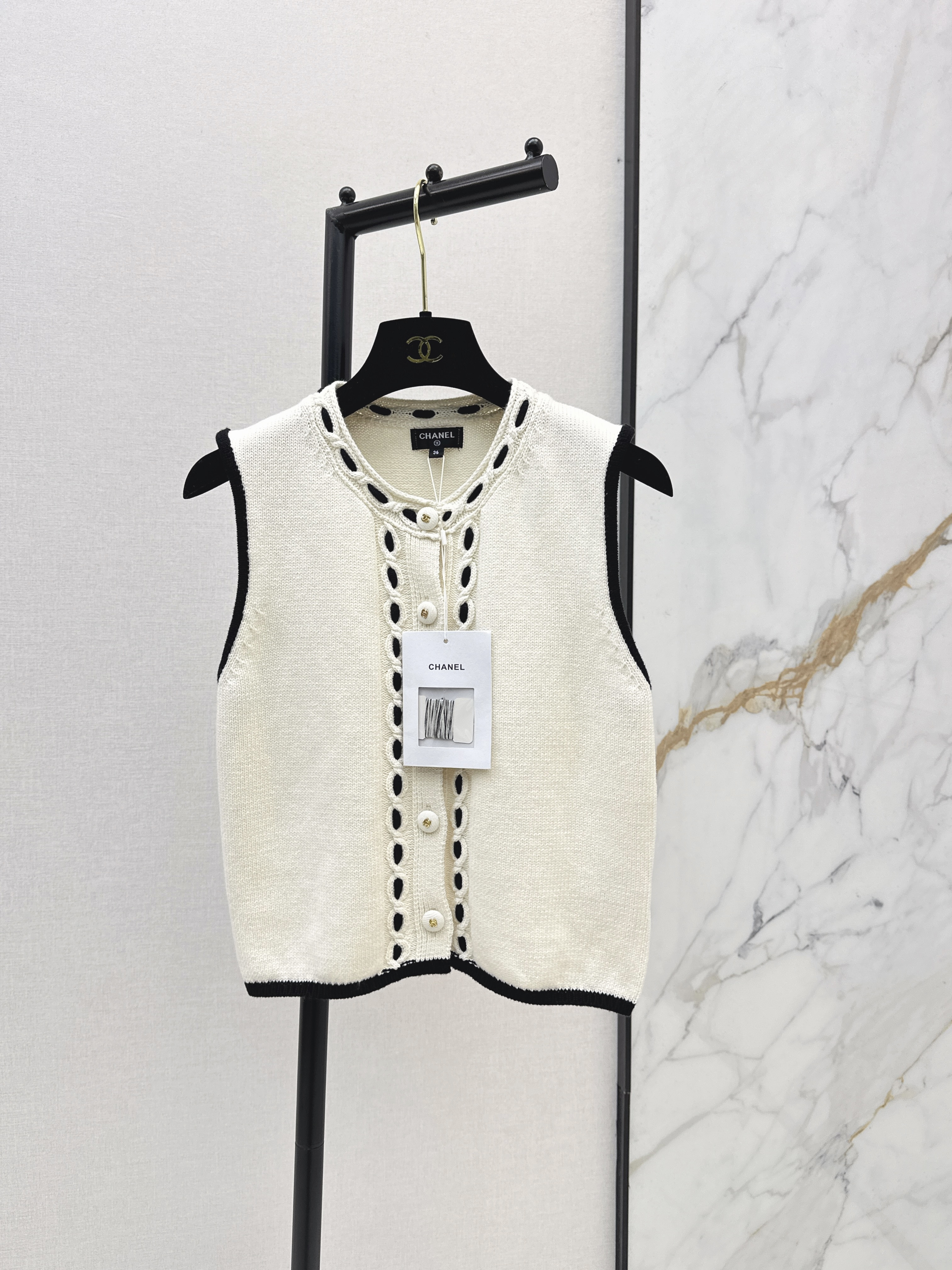 Chan New Knitted vest