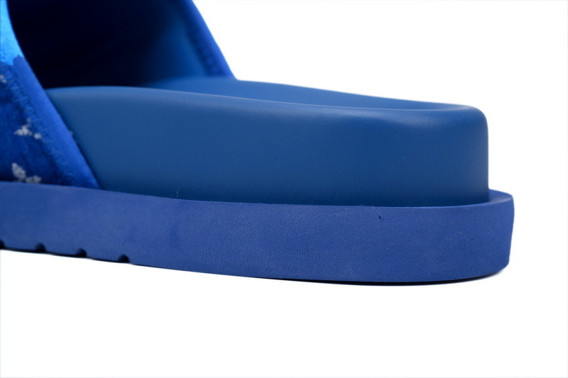 Pkkicks God Batch LOUIS VUITTON Miami flocked blue