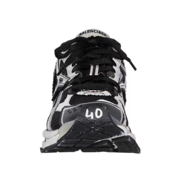 Balenciaga Runner Black White 677402W3RB29010