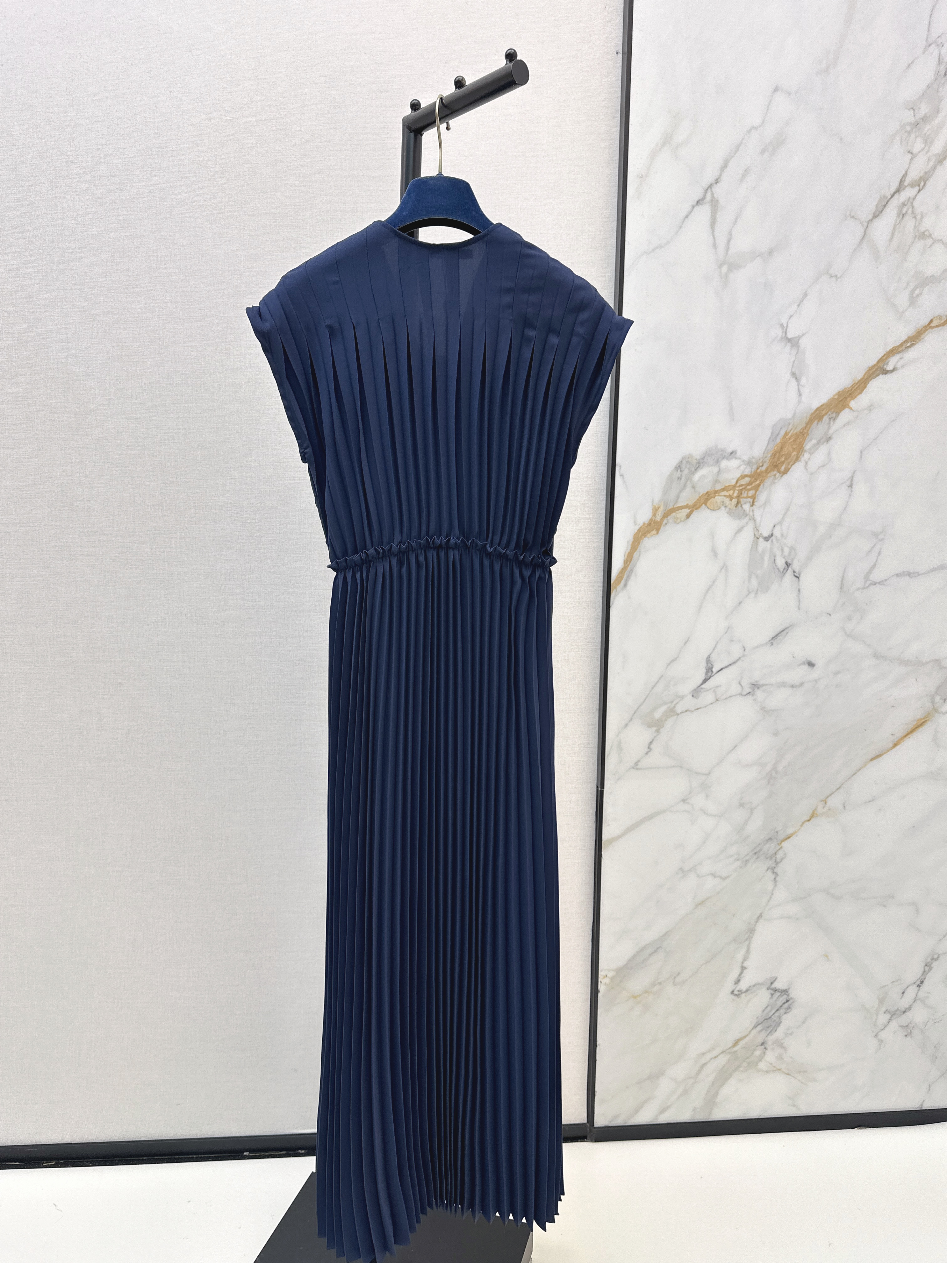Louis New Pleated dress