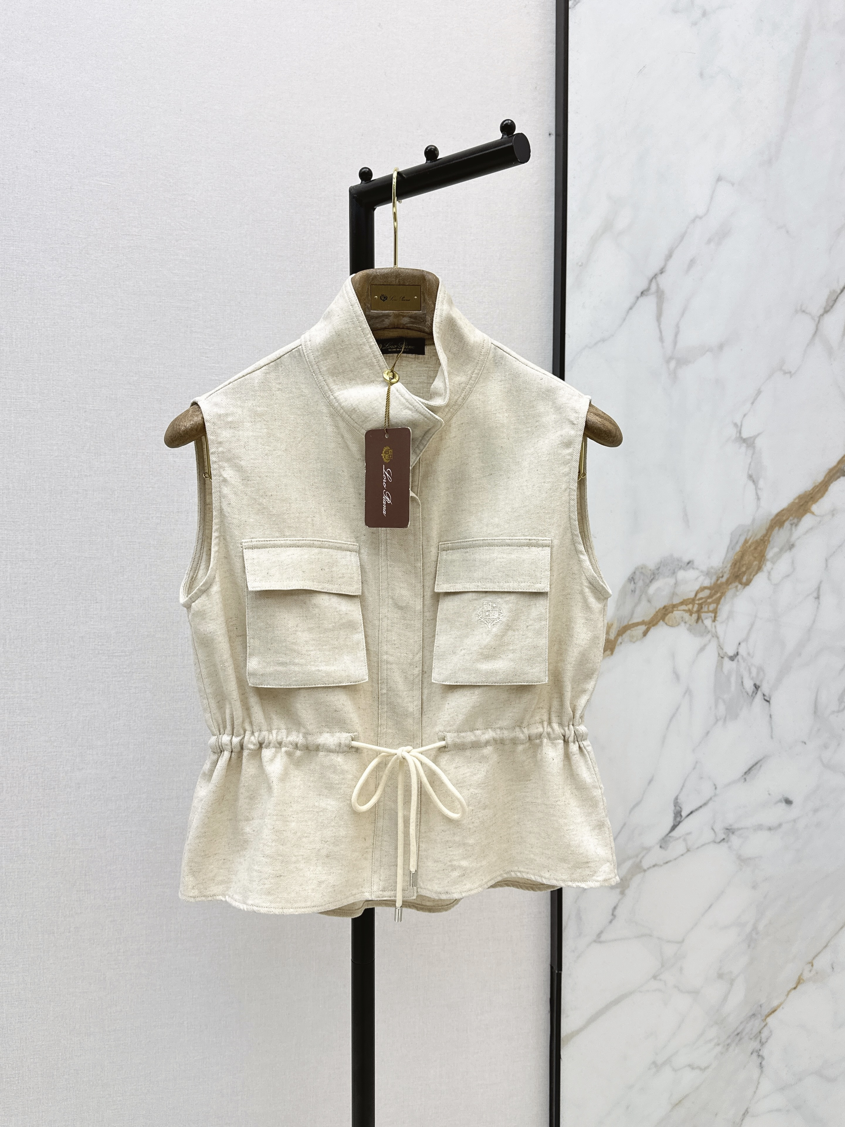 Loro New embroidered drawstring vest jacket