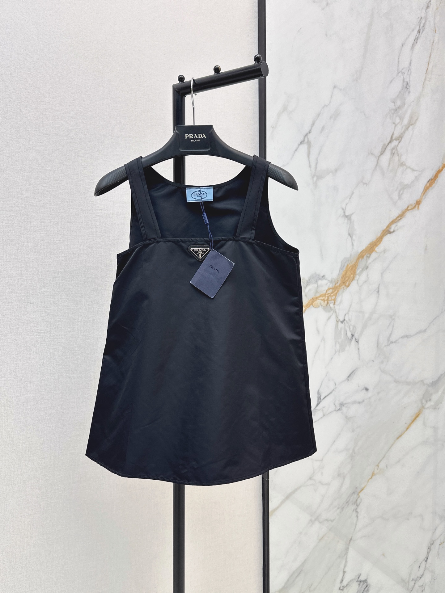 Pra New Sleeveless top