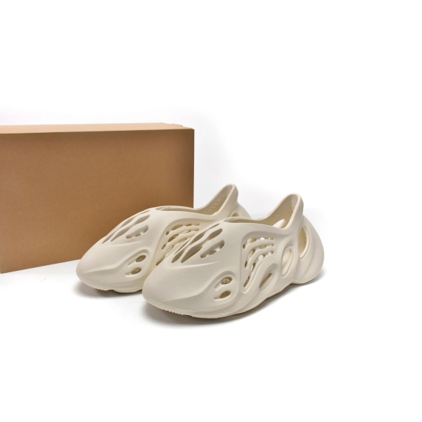 adidas Yeezy Foam Runner Sand FY4567