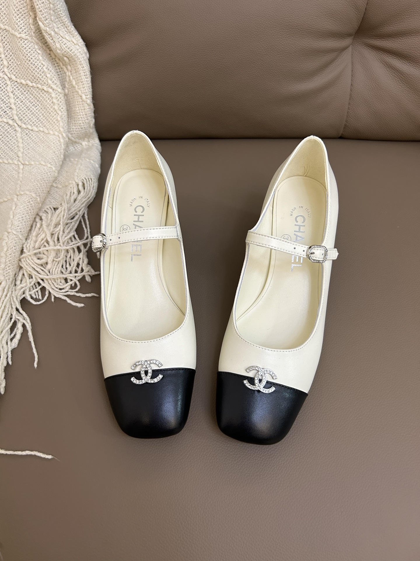 Chan New Square-toe mid-heel Mary Jane shoes