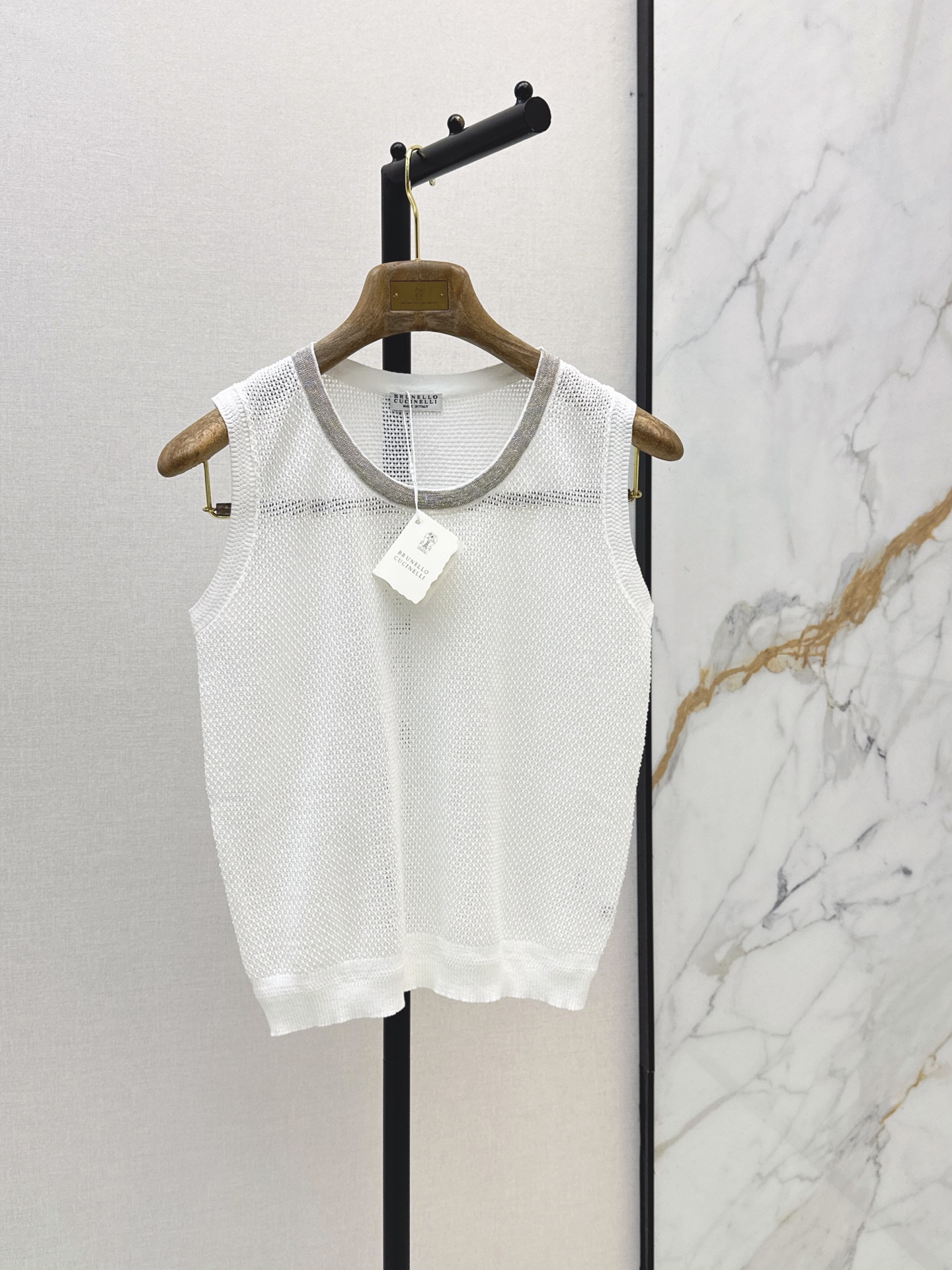 Brun New hollow knit vest