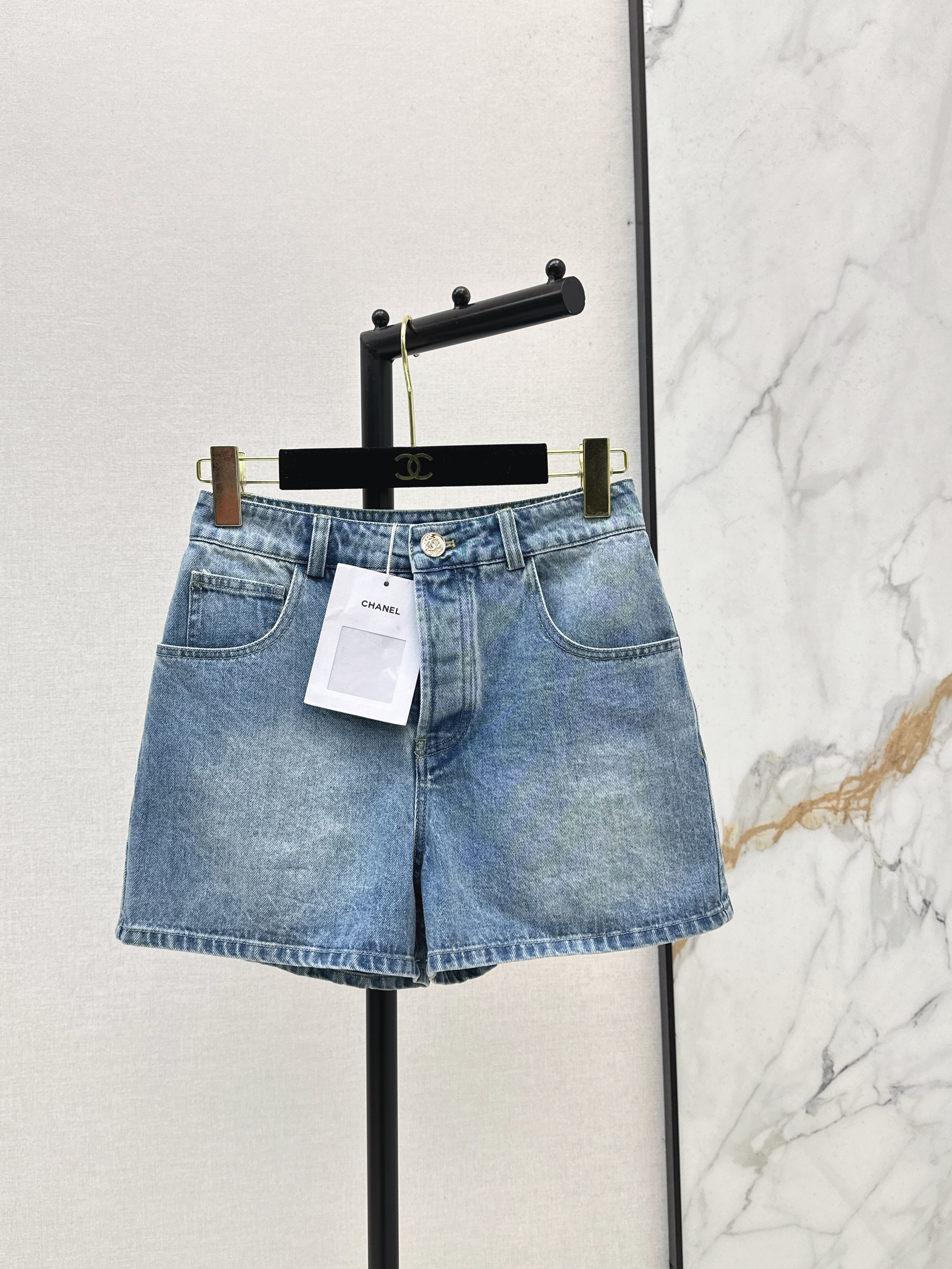 Chan New denim short