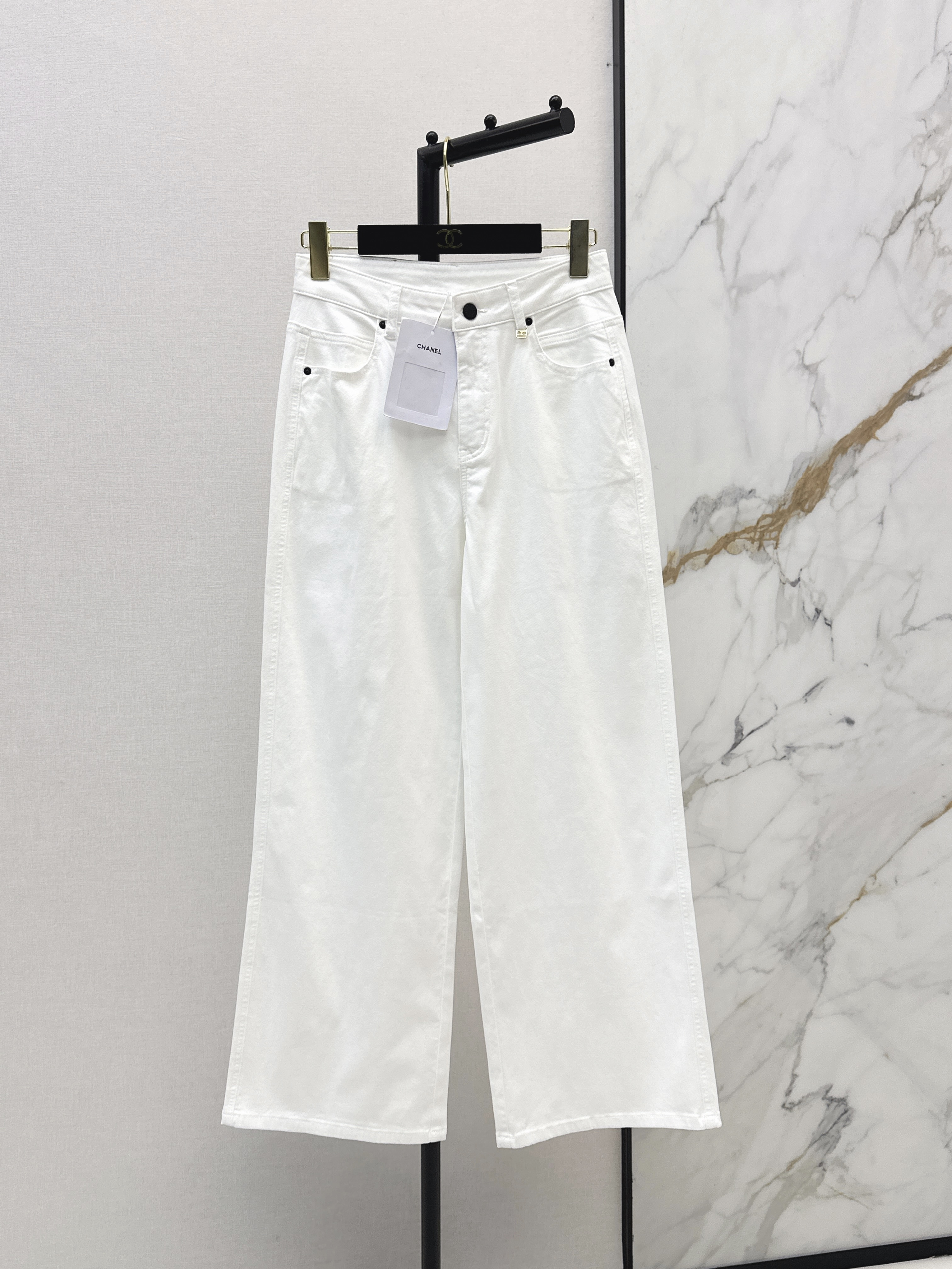 Chan New wide-leg jeans