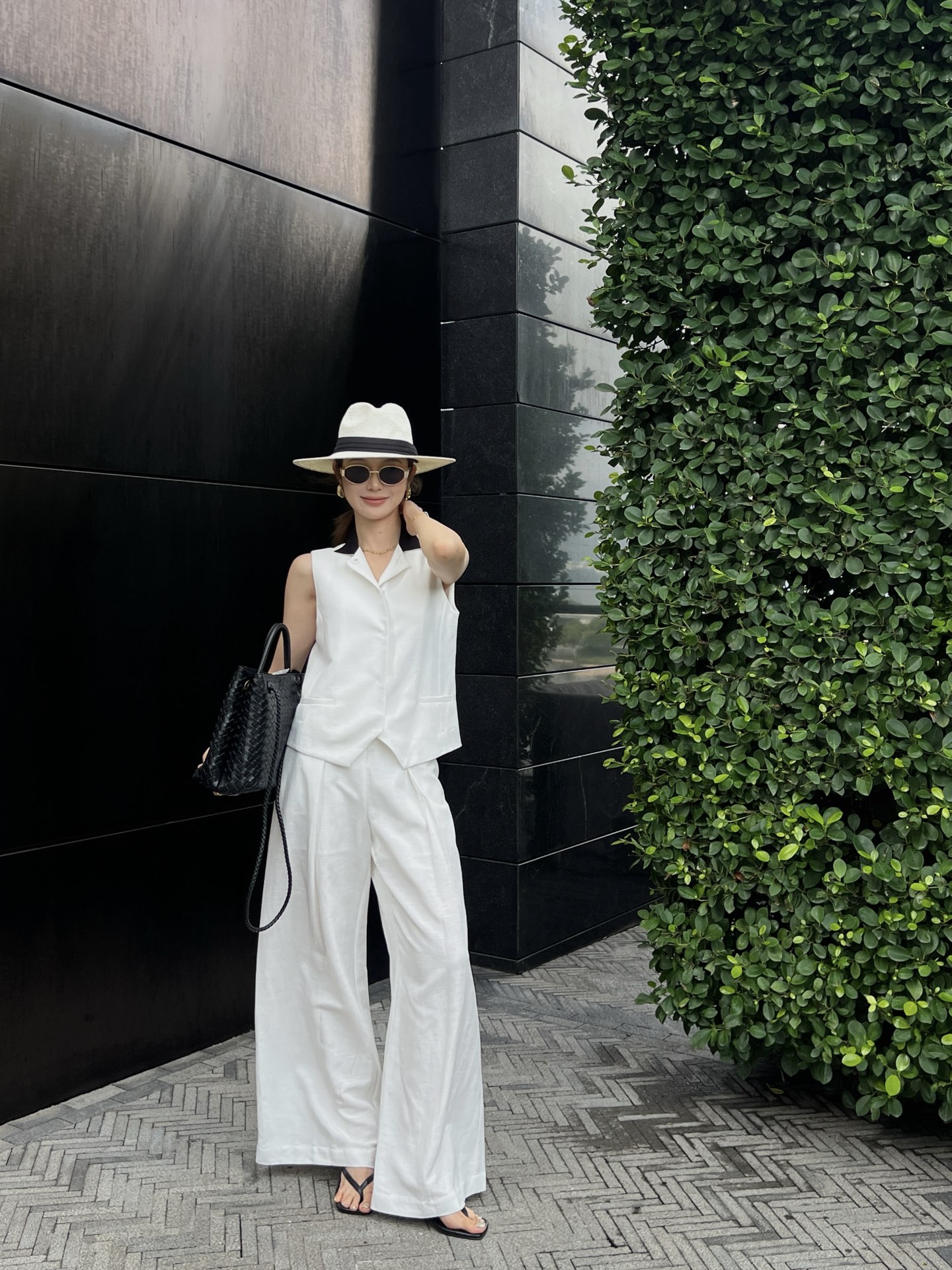 Loro New Pleated wide-leg straight pants