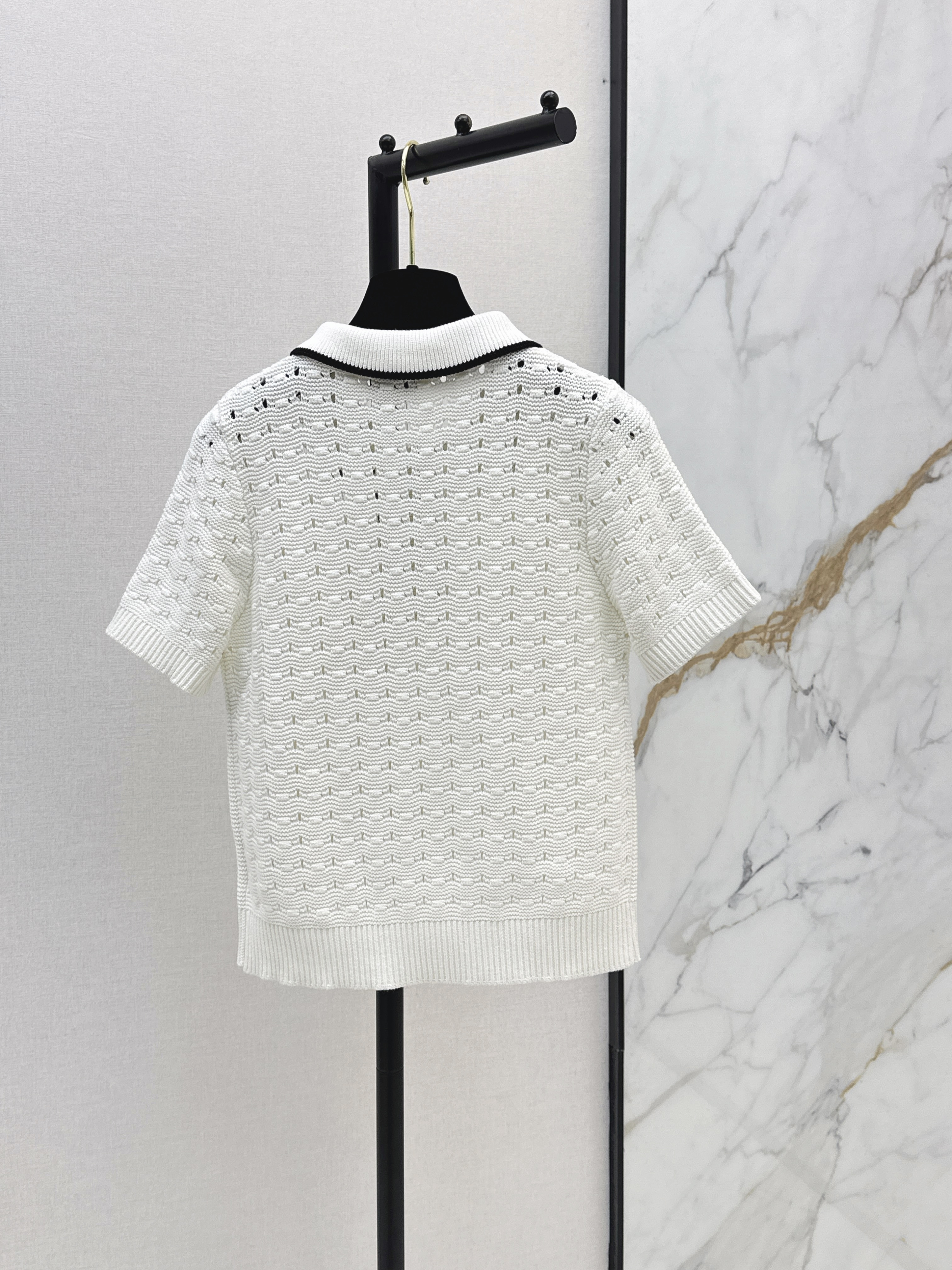 Chan New knitwear