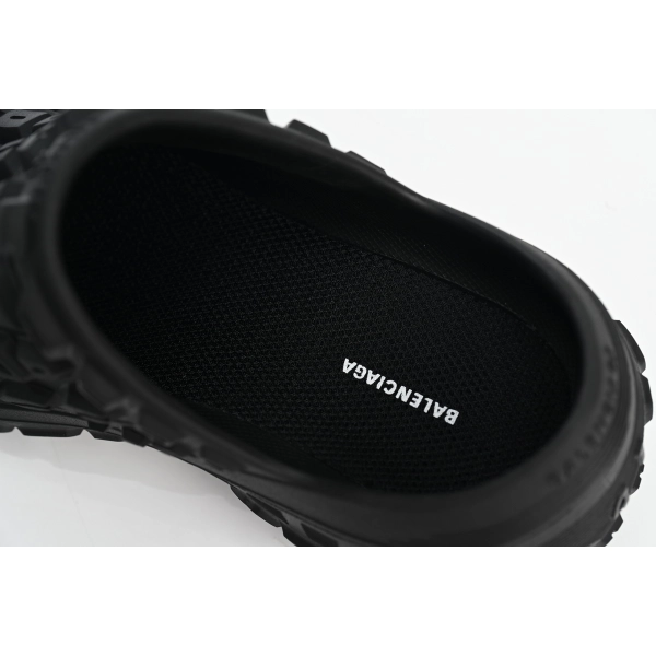 Balenciaga Defender Black  735250 W3CV2 1000