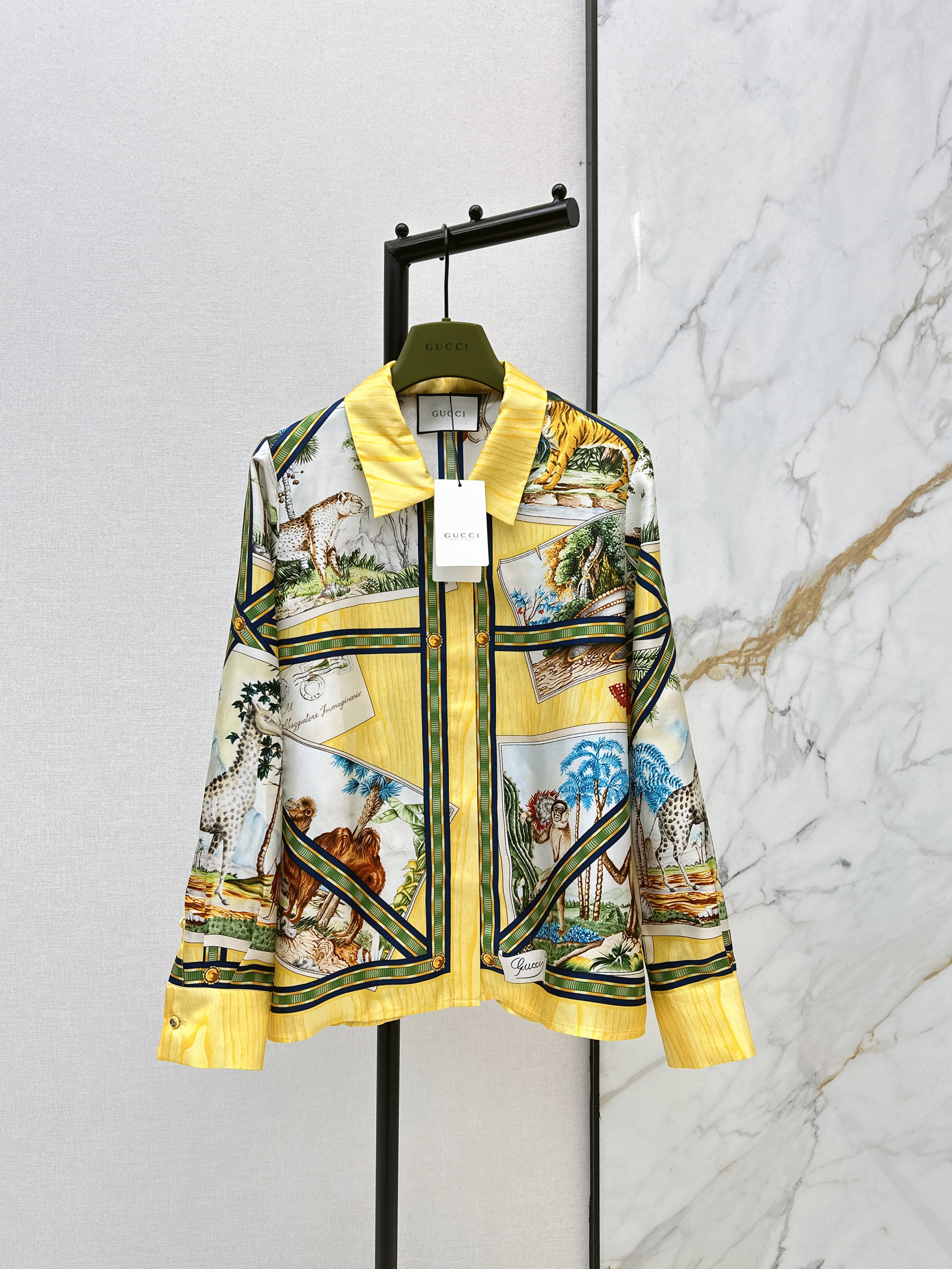 Guc New silk print shirt