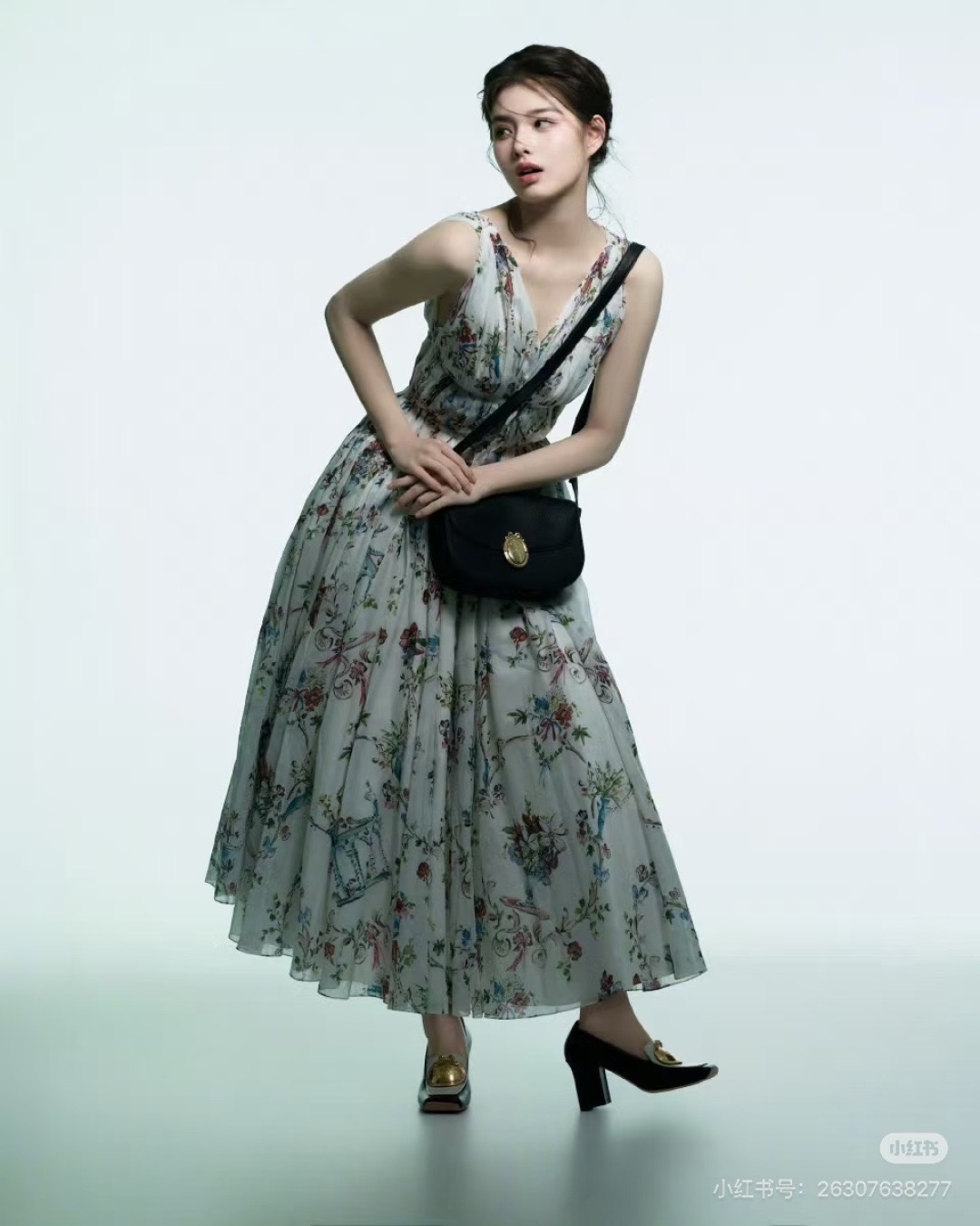 CD New v-neck print dress