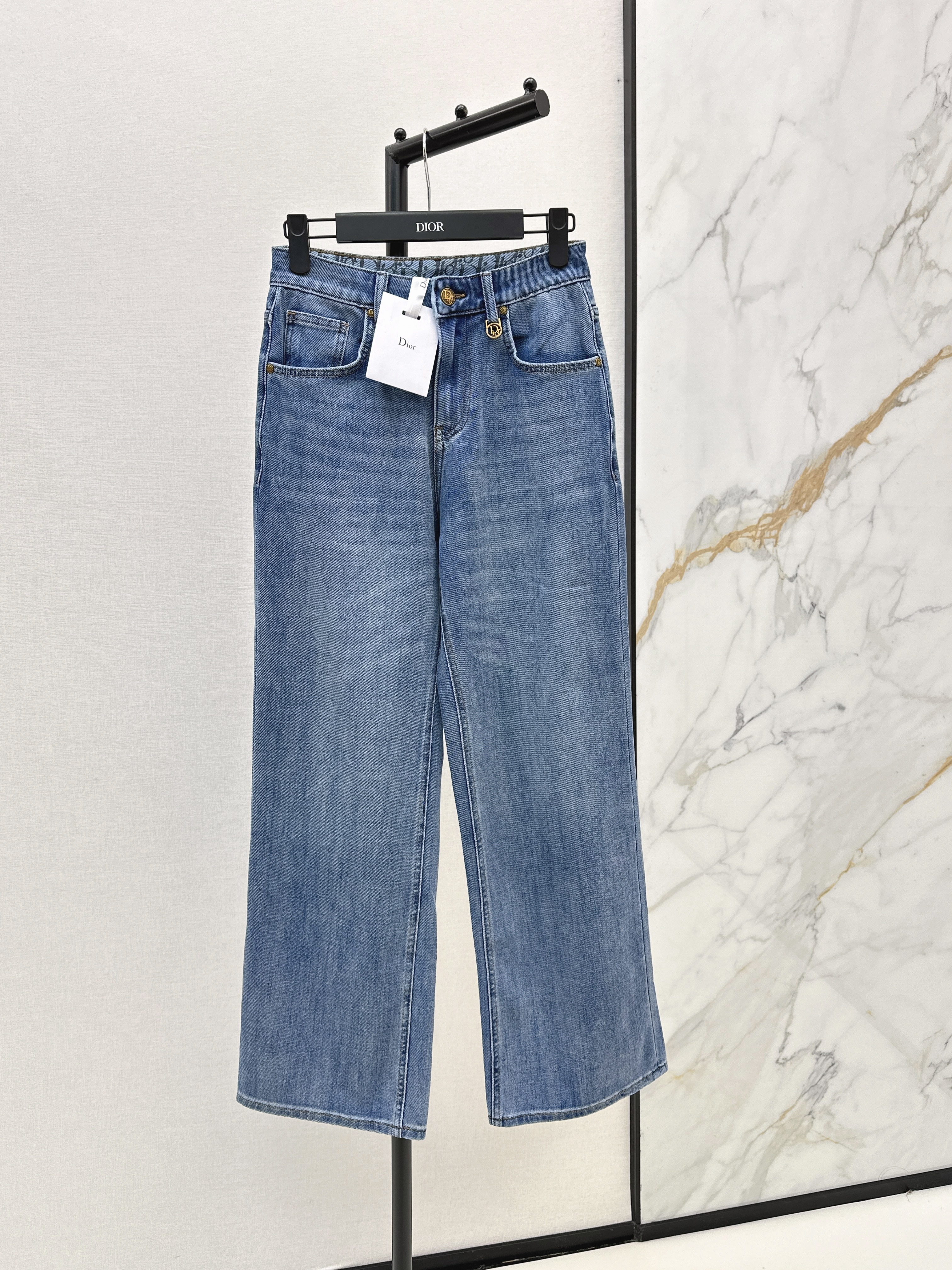 CD New Straight-leg jeans