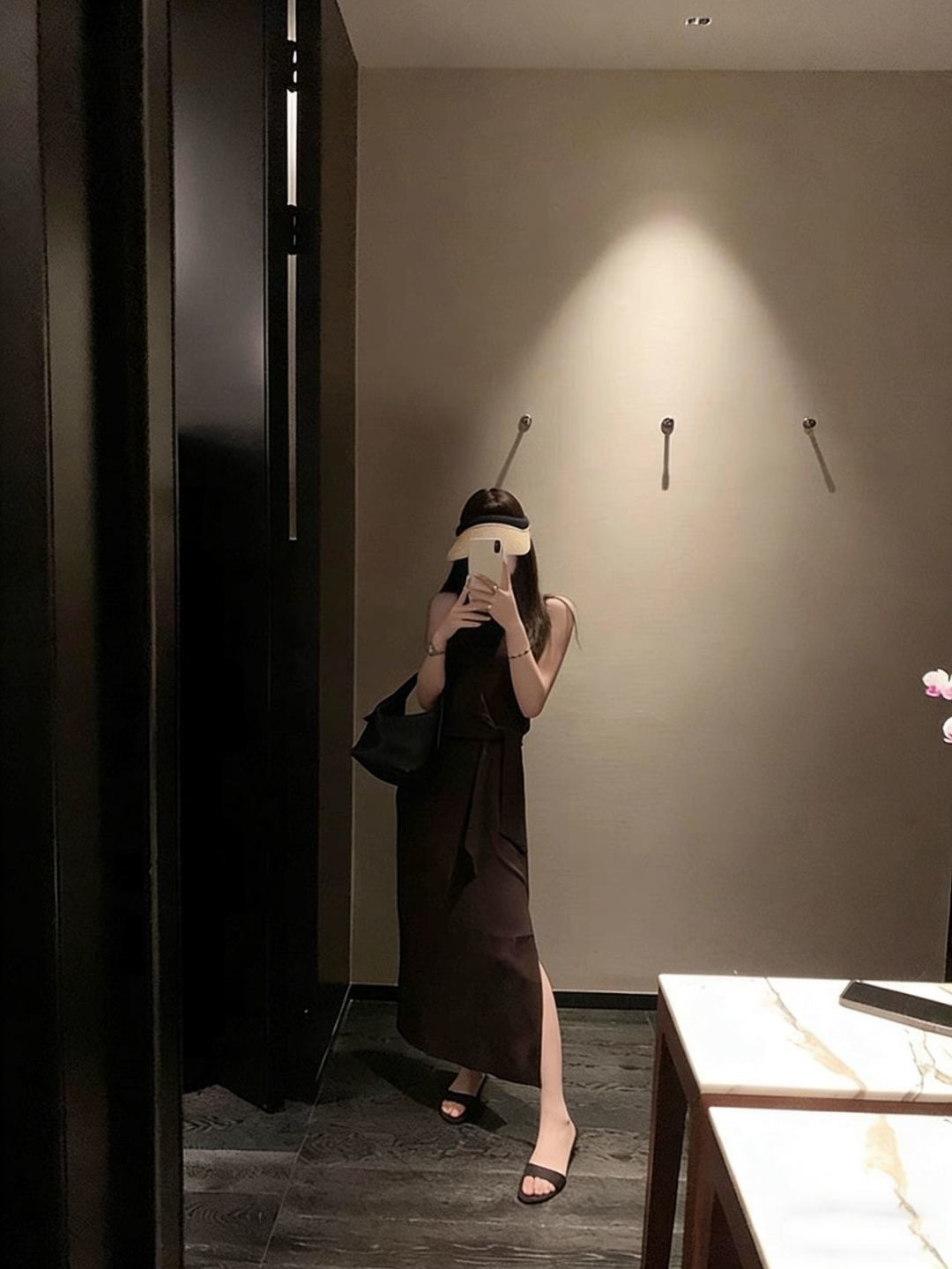 Loe New sleeveless dress