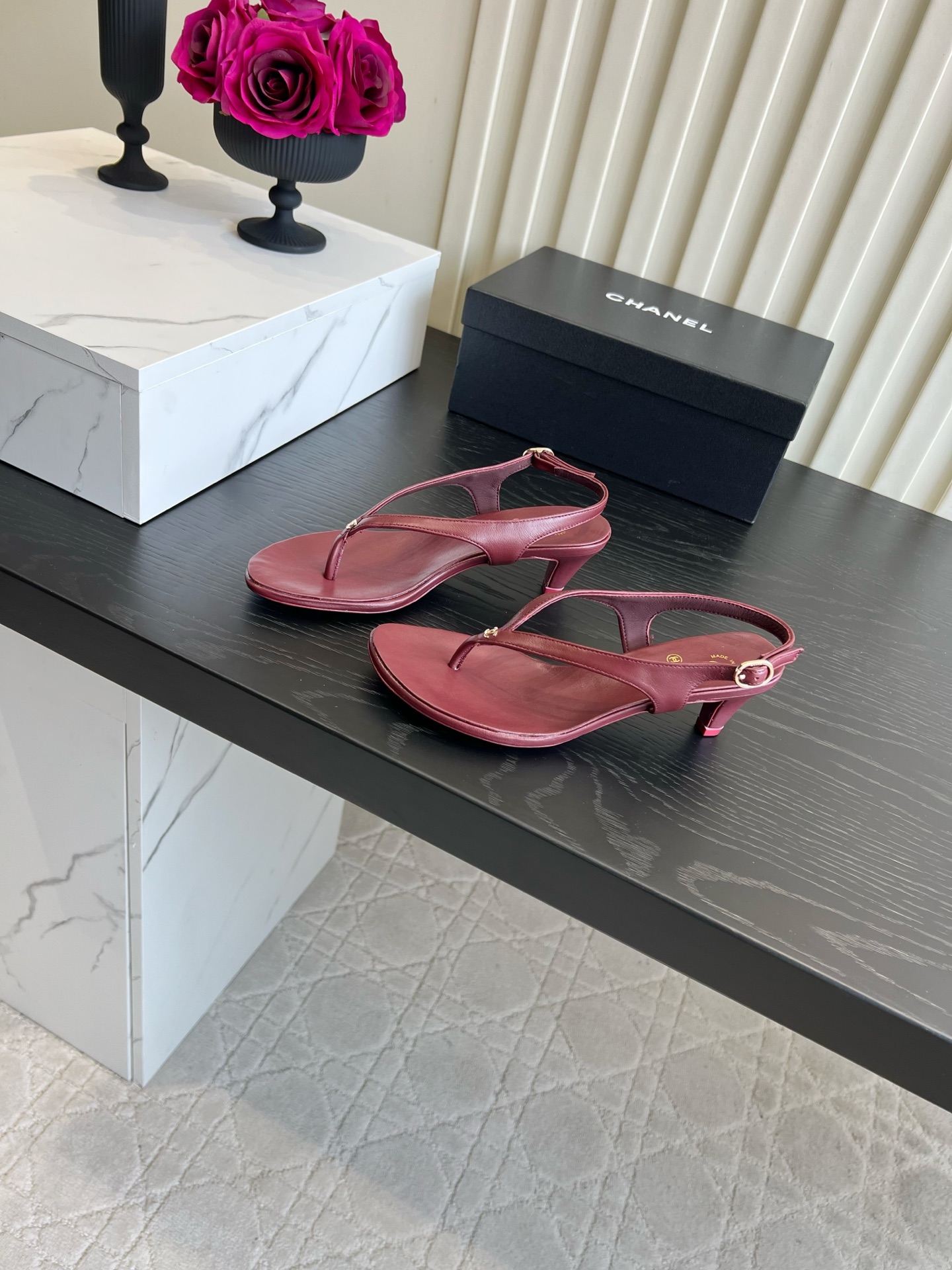 Chan NEW French slim heeled sandals with clipped toes