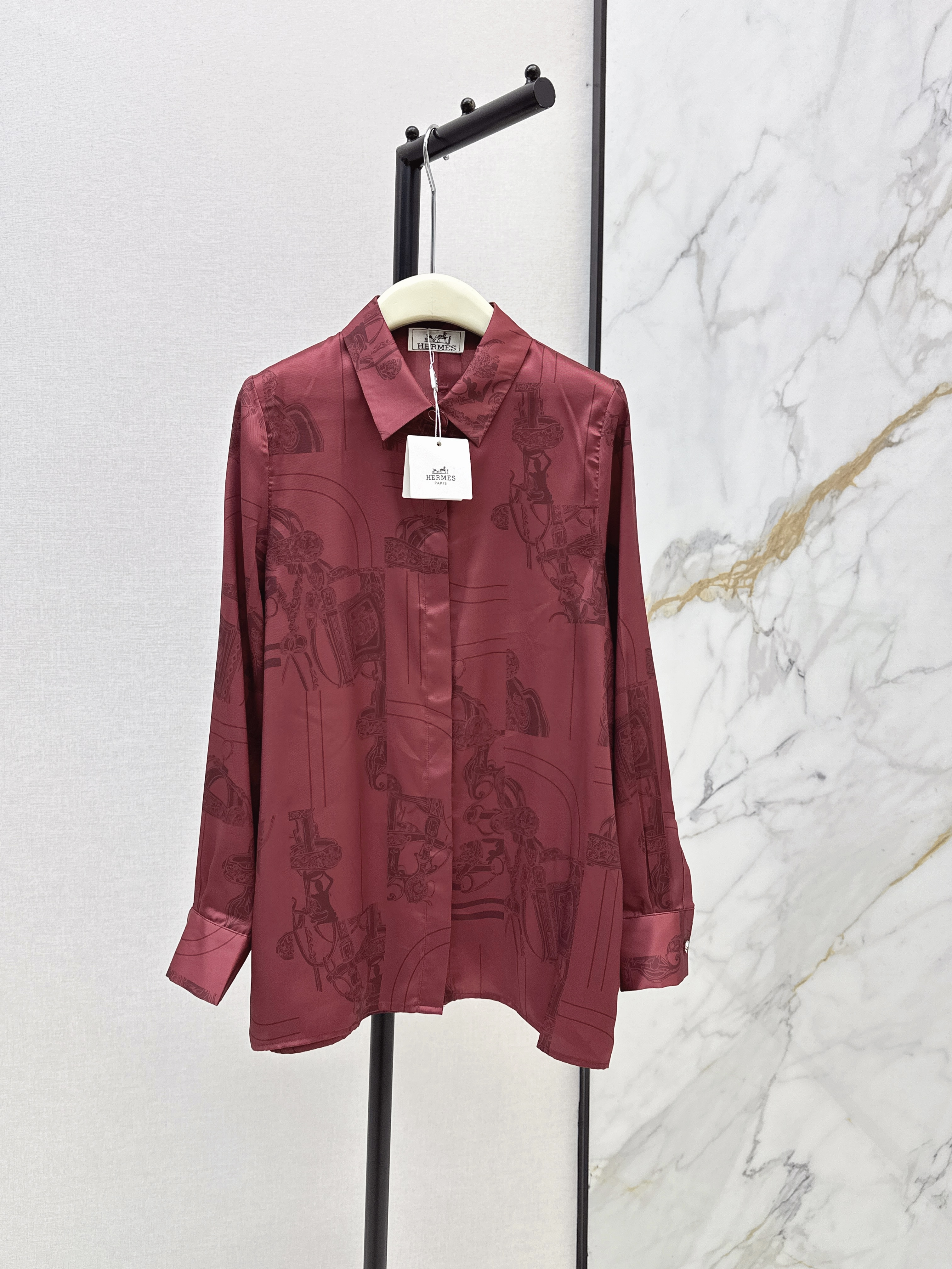 Herm New printed silk shirt