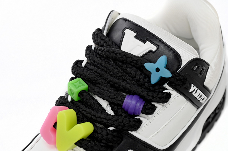 Pkkicks God Batch LOUIS VUITTON Black And White 1AB8SD