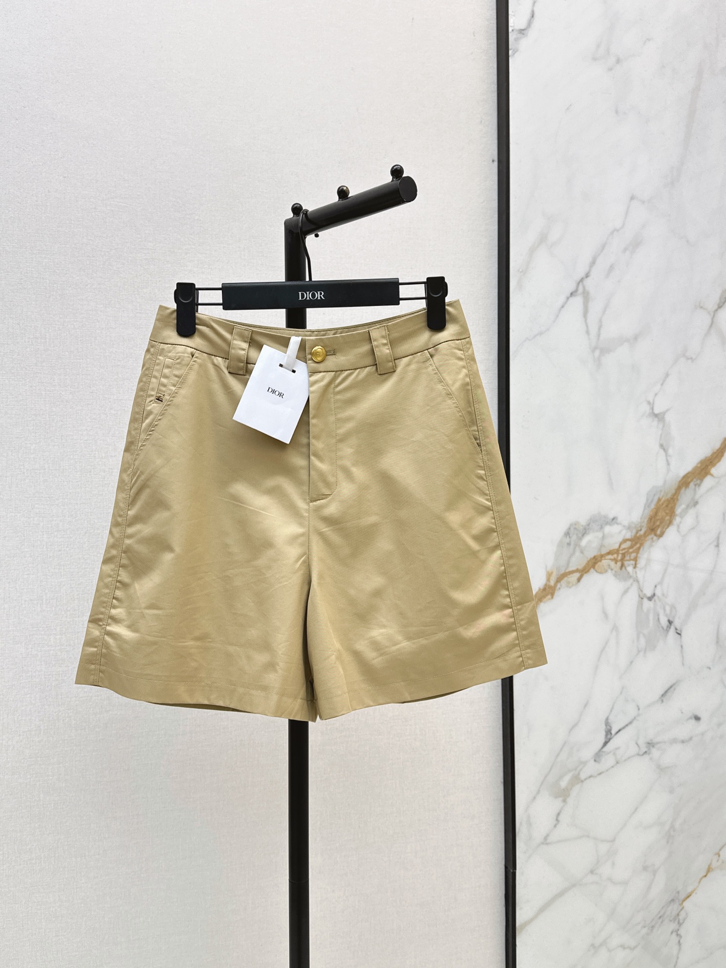 CD New Straight-cut shorts