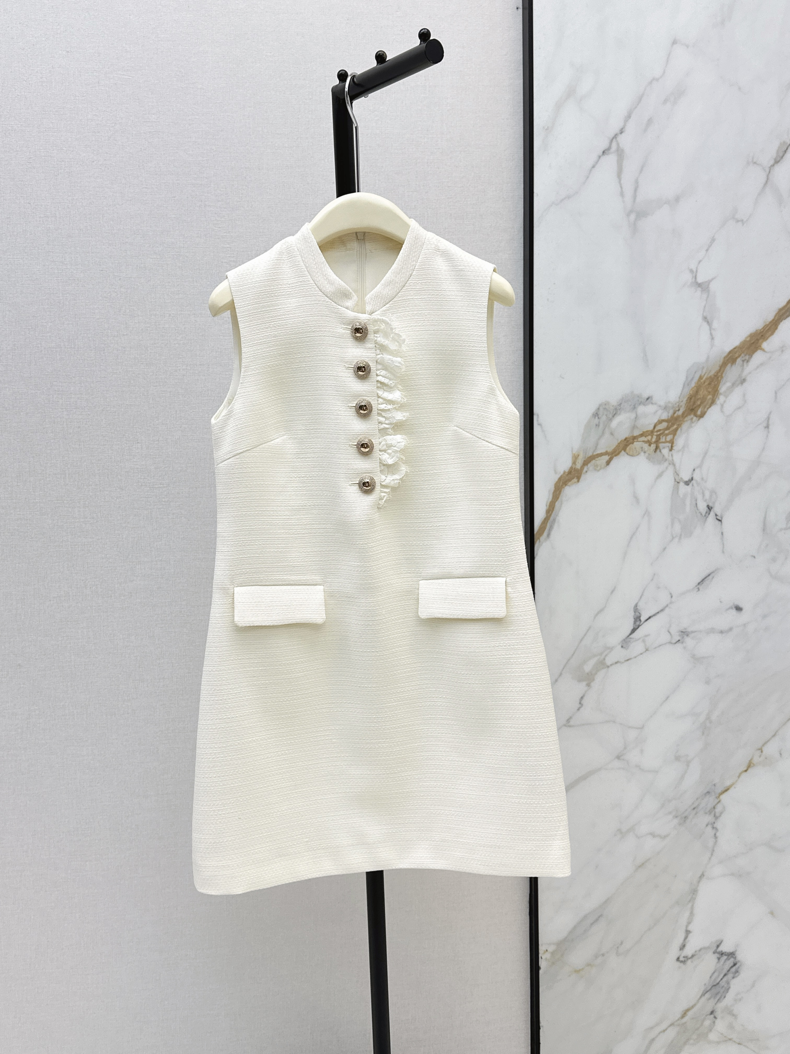SP New Sleeveless dress