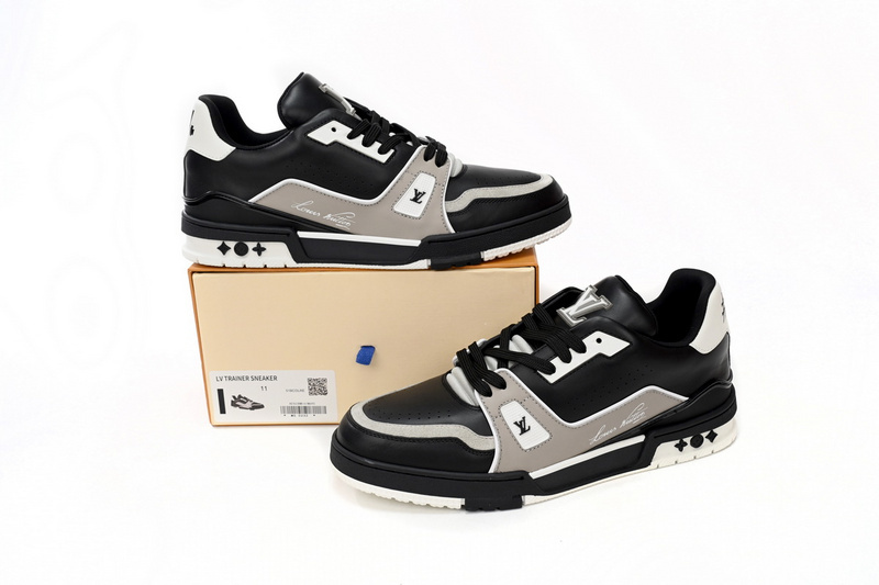 Pkkicks God Batch LOUIS VUITTON Cowboy Black Gray 1AAHS2