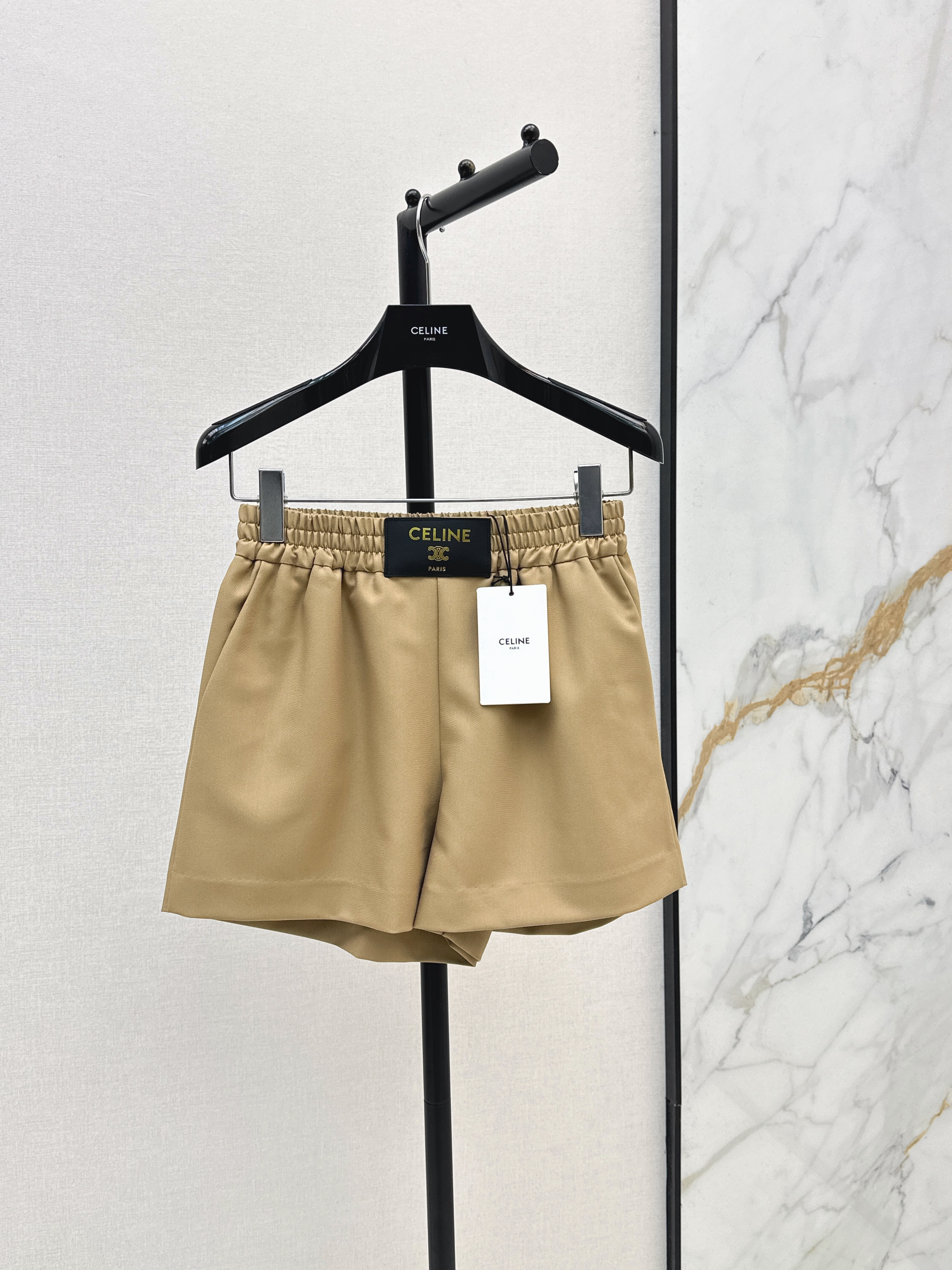 Celi New Elastic waist shorts