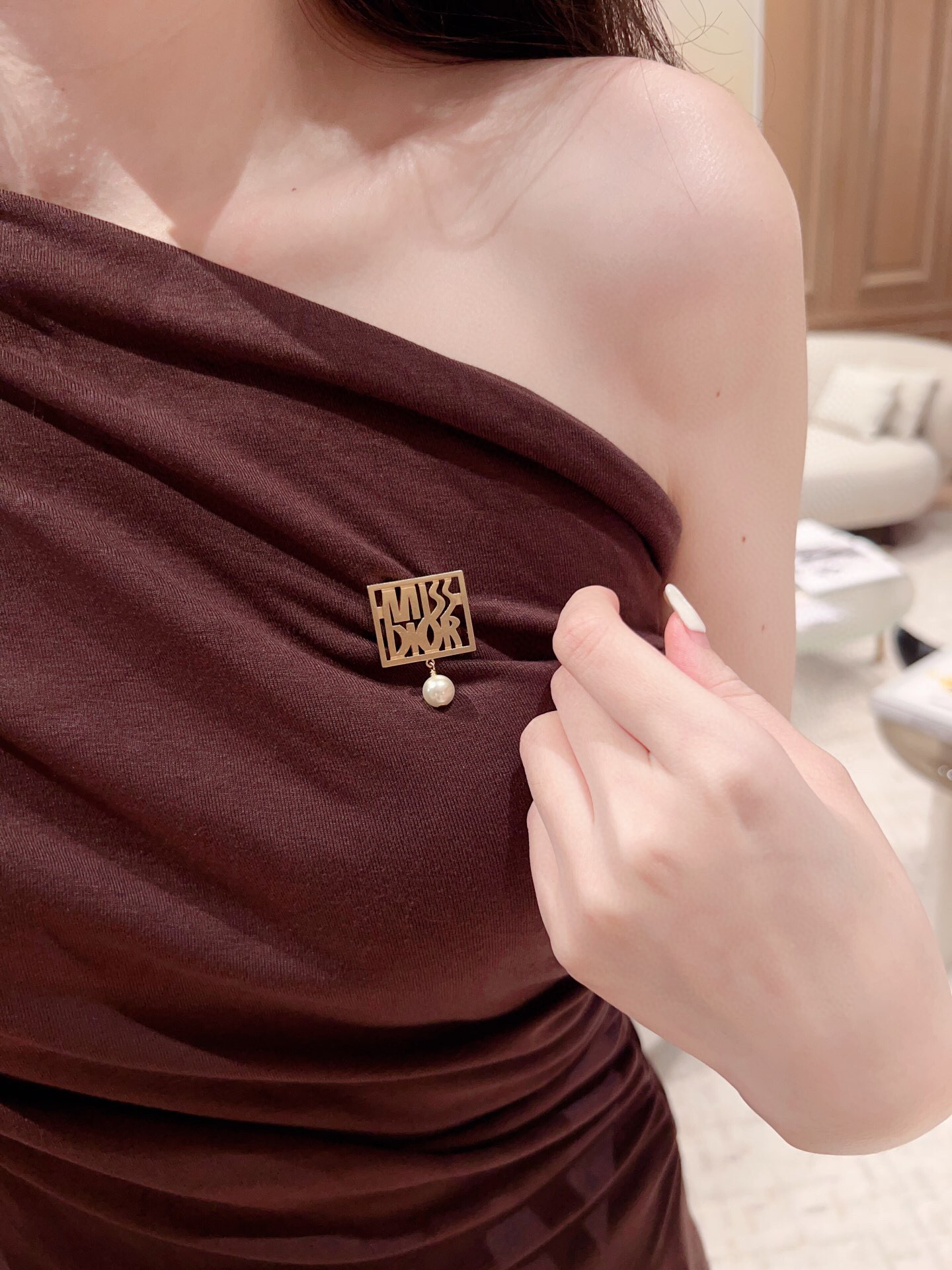 CD New Brooch